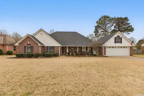 MLS: 25008262