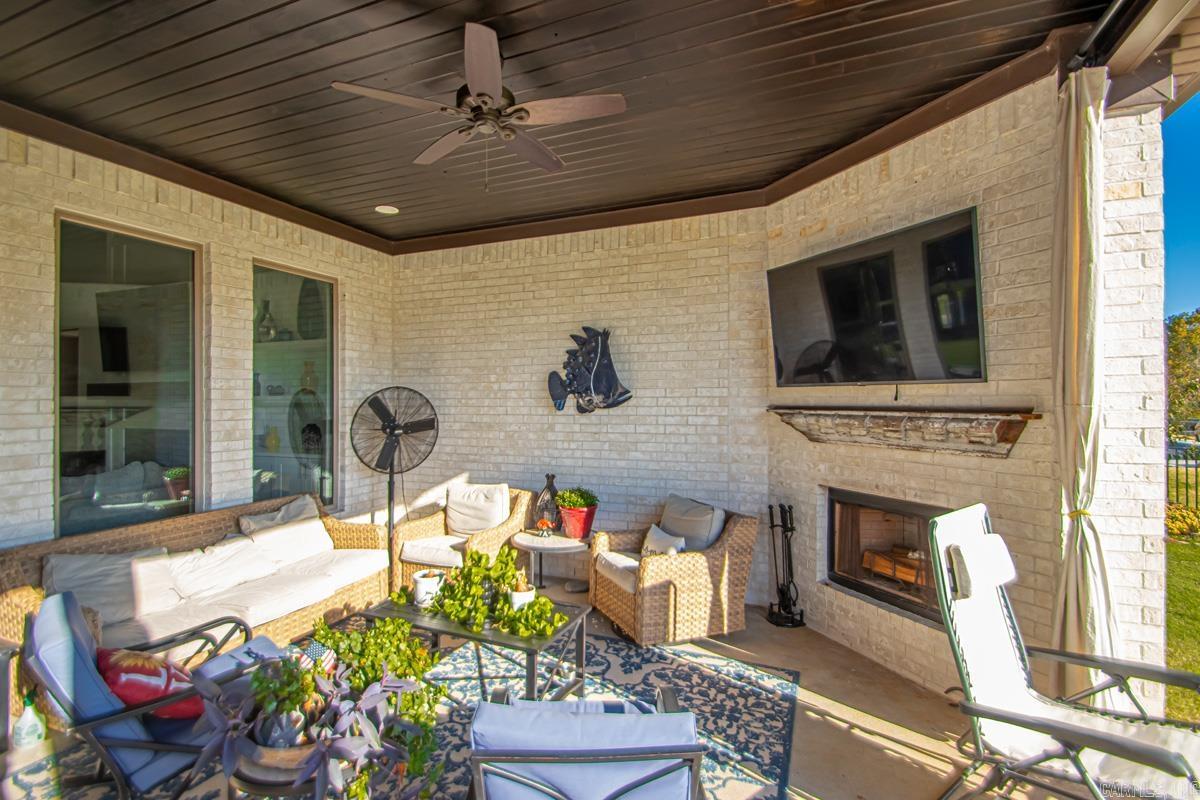 NORTH SHORE @ HURRICANE LAKE EST - Residential