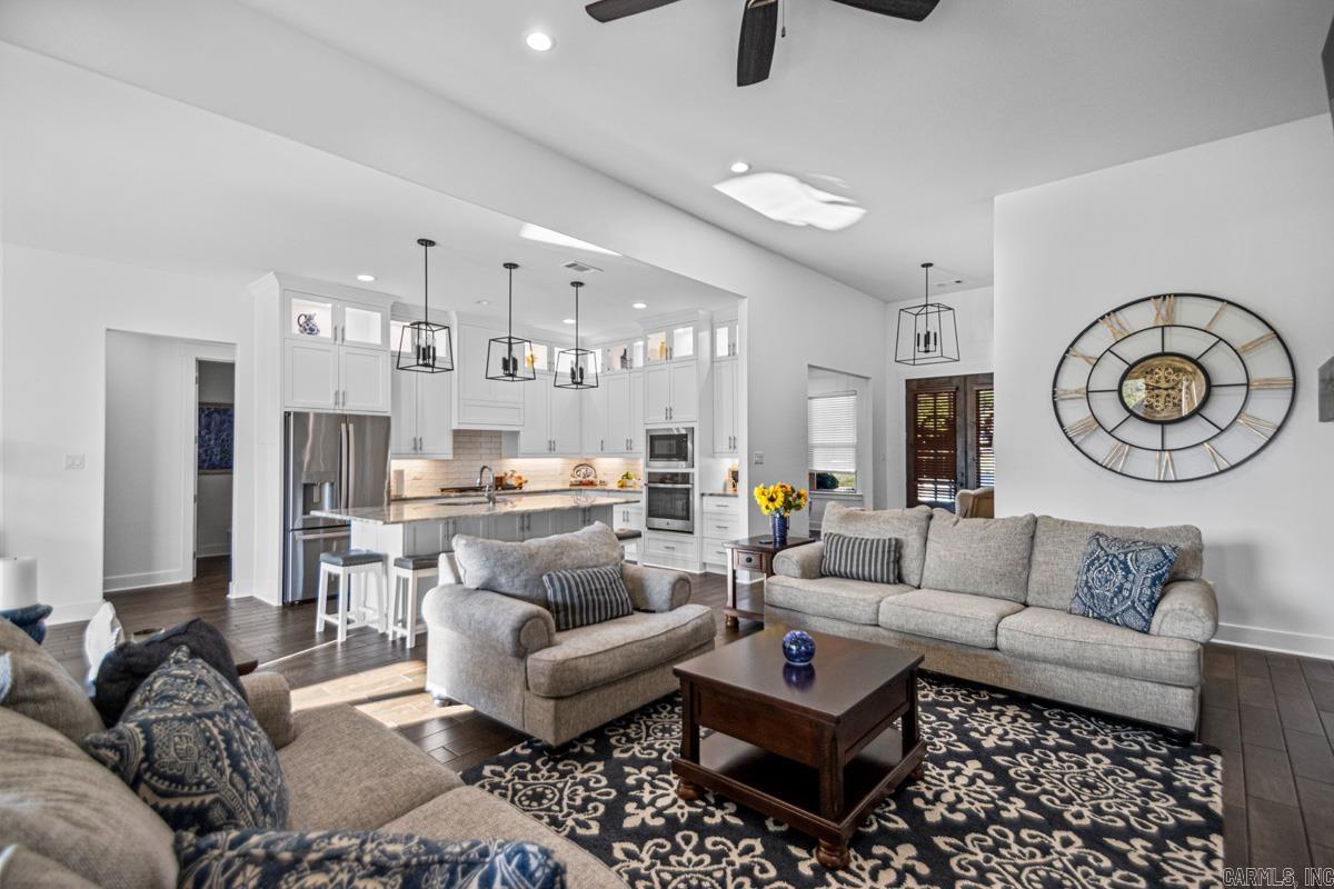 NORTH SHORE @ HURRICANE LAKE EST - Residential