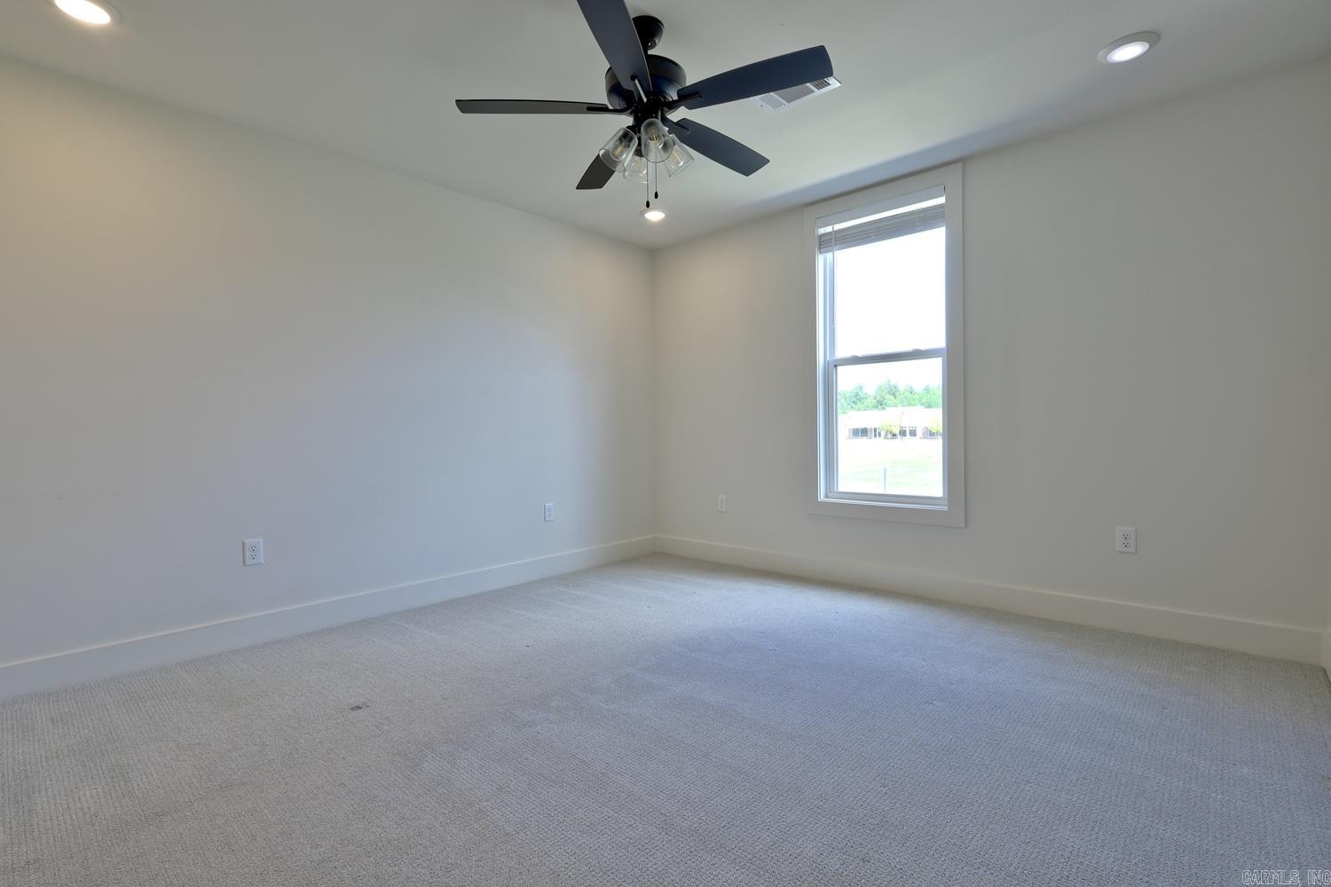 MIDTOWN BRYANT - Residential