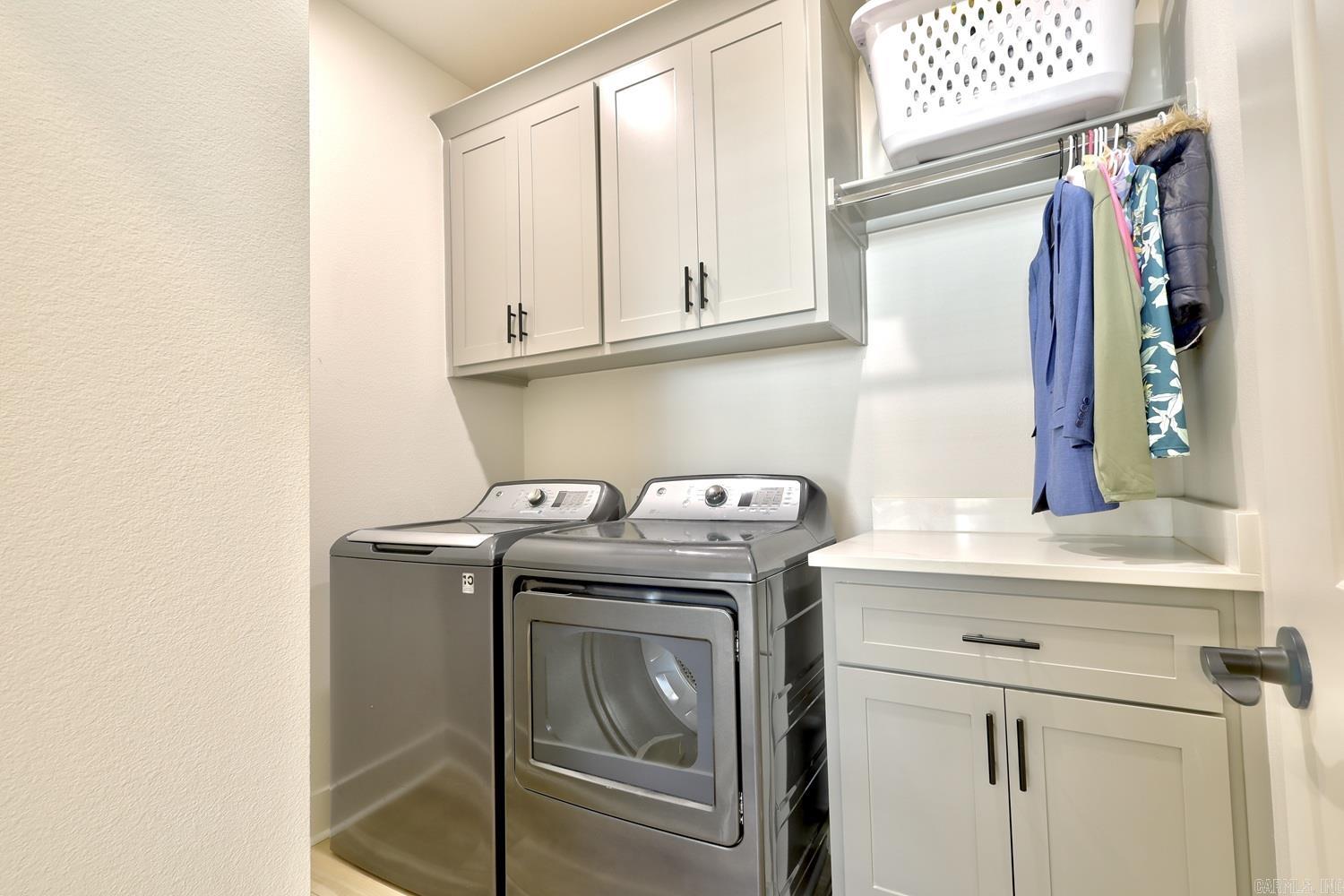 MIDTOWN BRYANT - Residential