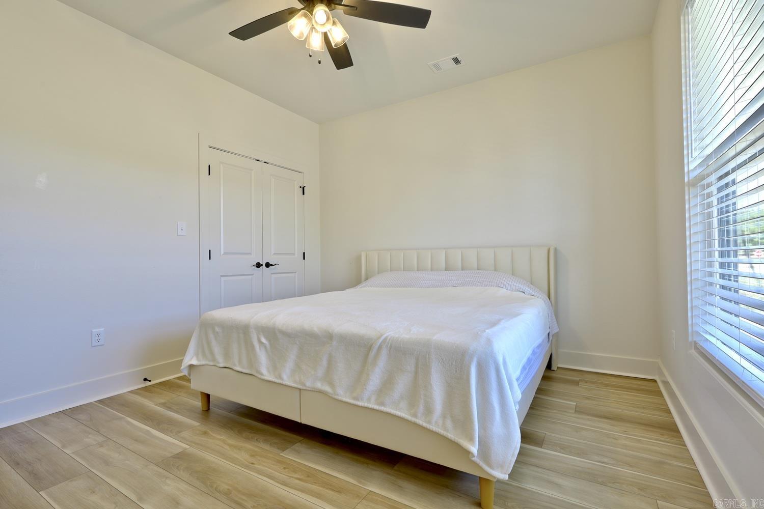 MIDTOWN BRYANT - Residential