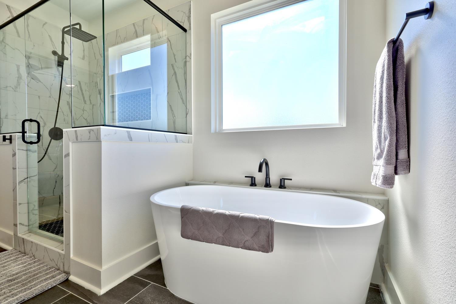 MIDTOWN BRYANT - Residential