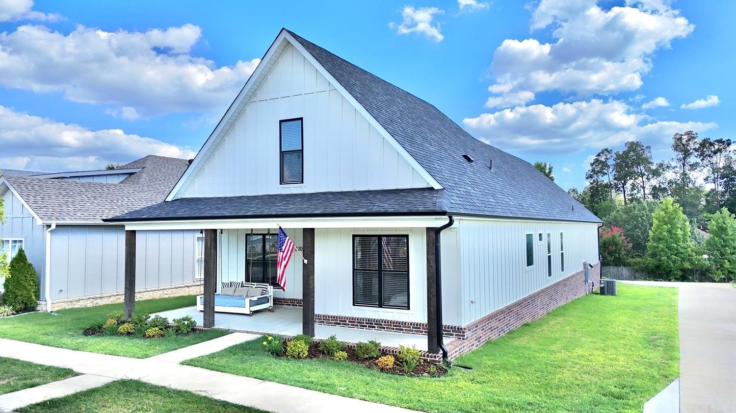 MIDTOWN BRYANT - Residential
