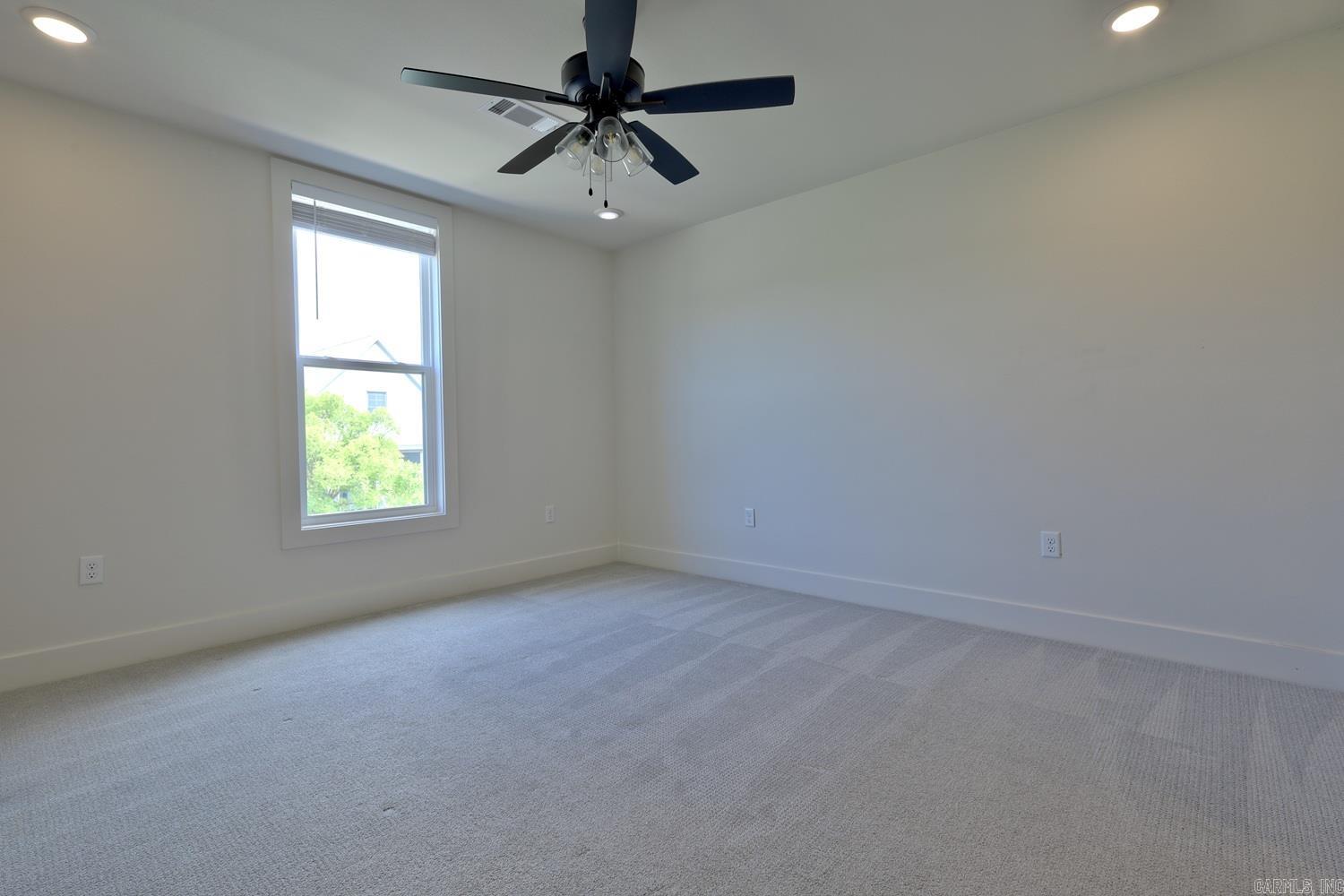 MIDTOWN BRYANT - Residential