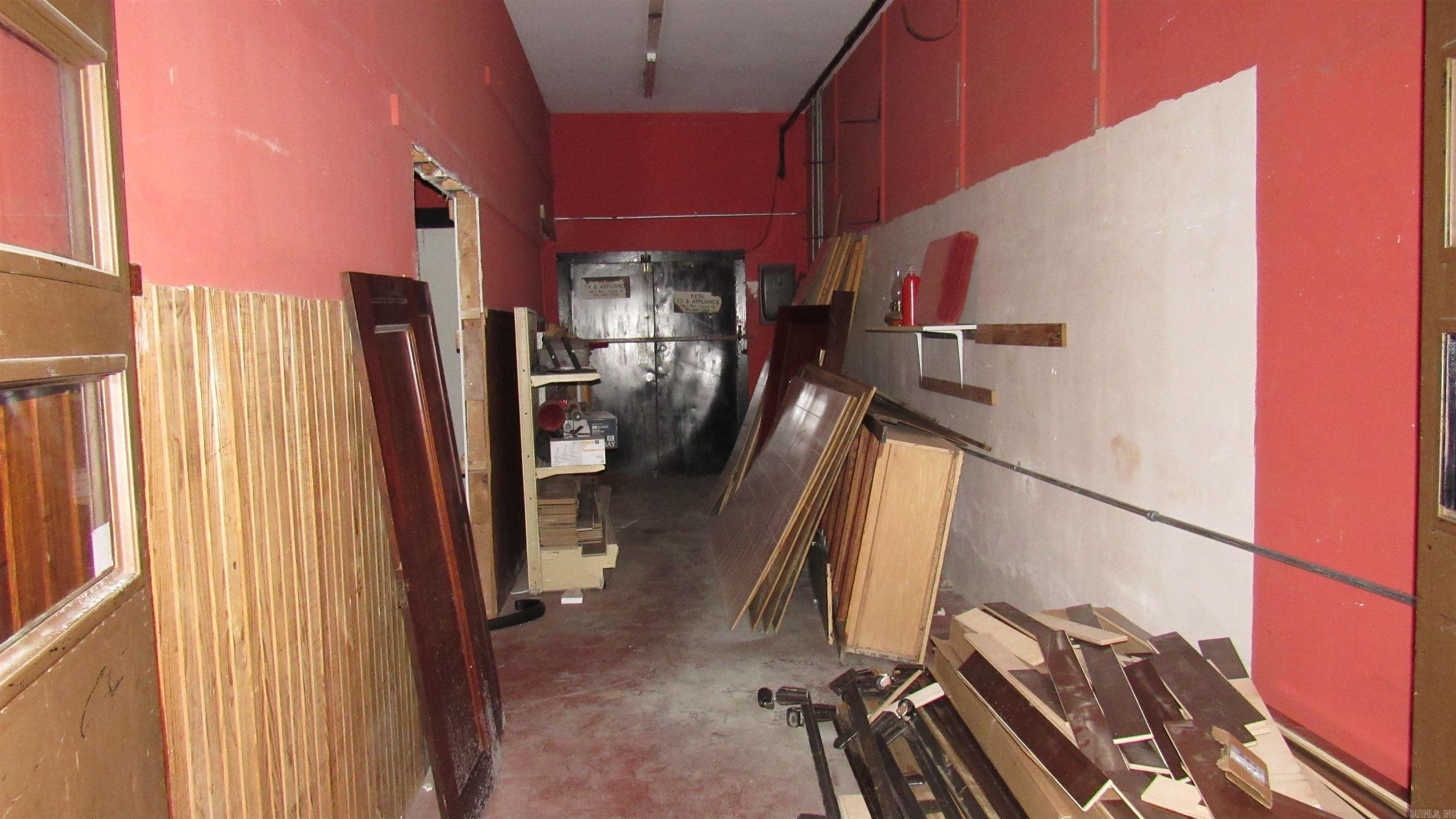 England City - Commercial Sale