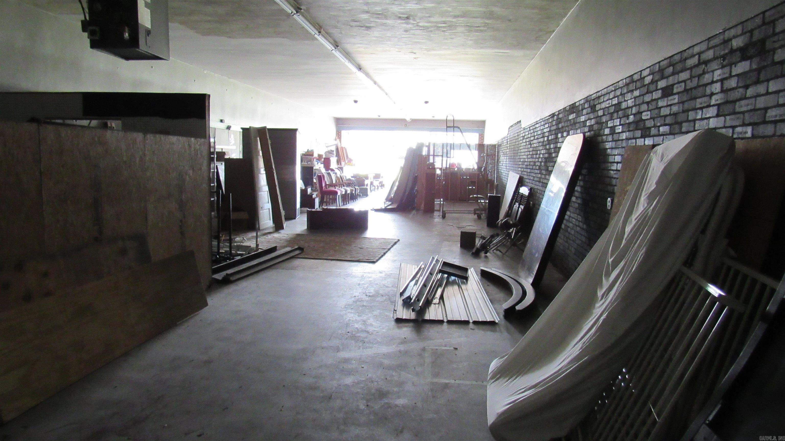 England City - Commercial Sale