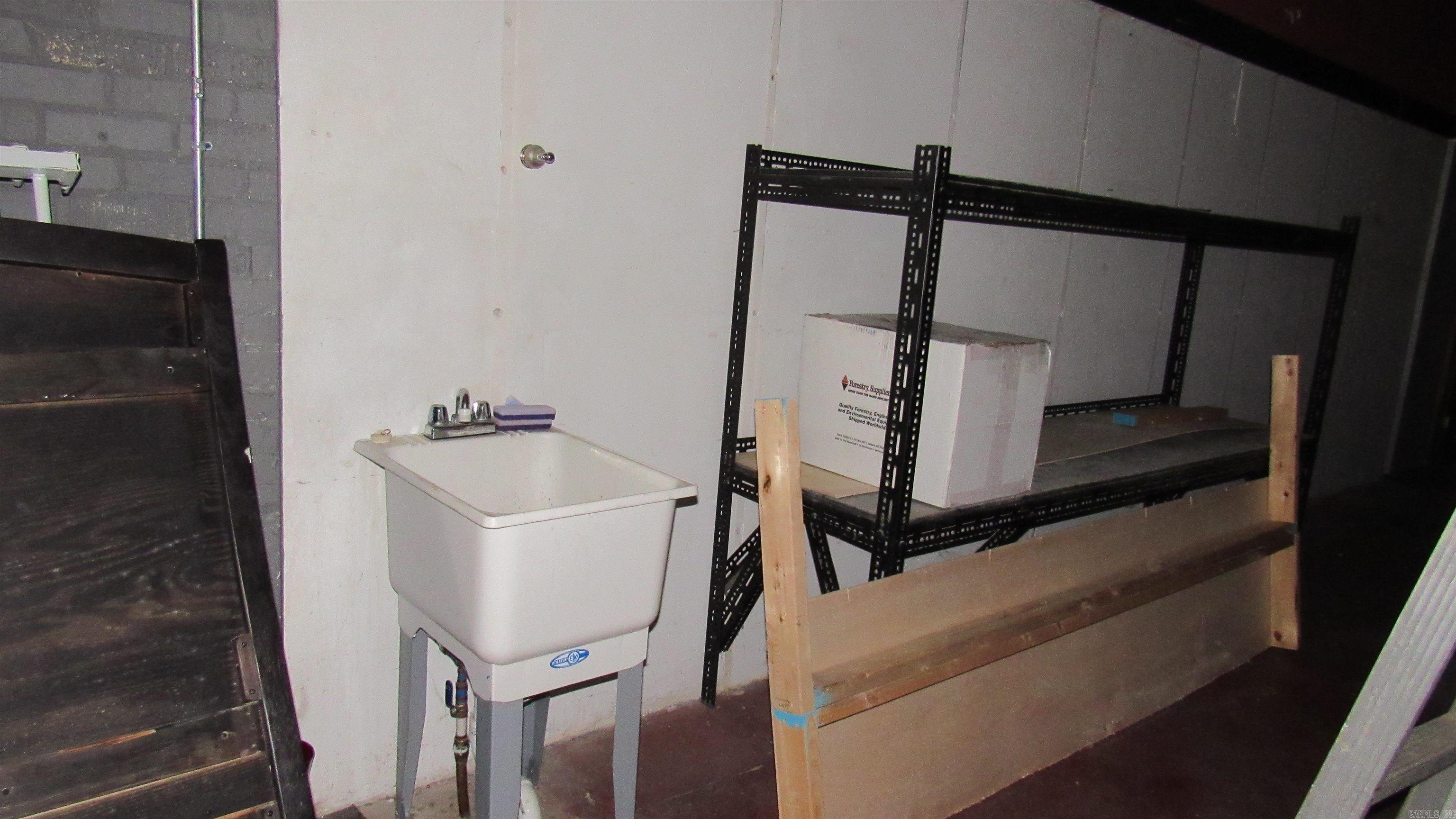 England City - Commercial Sale