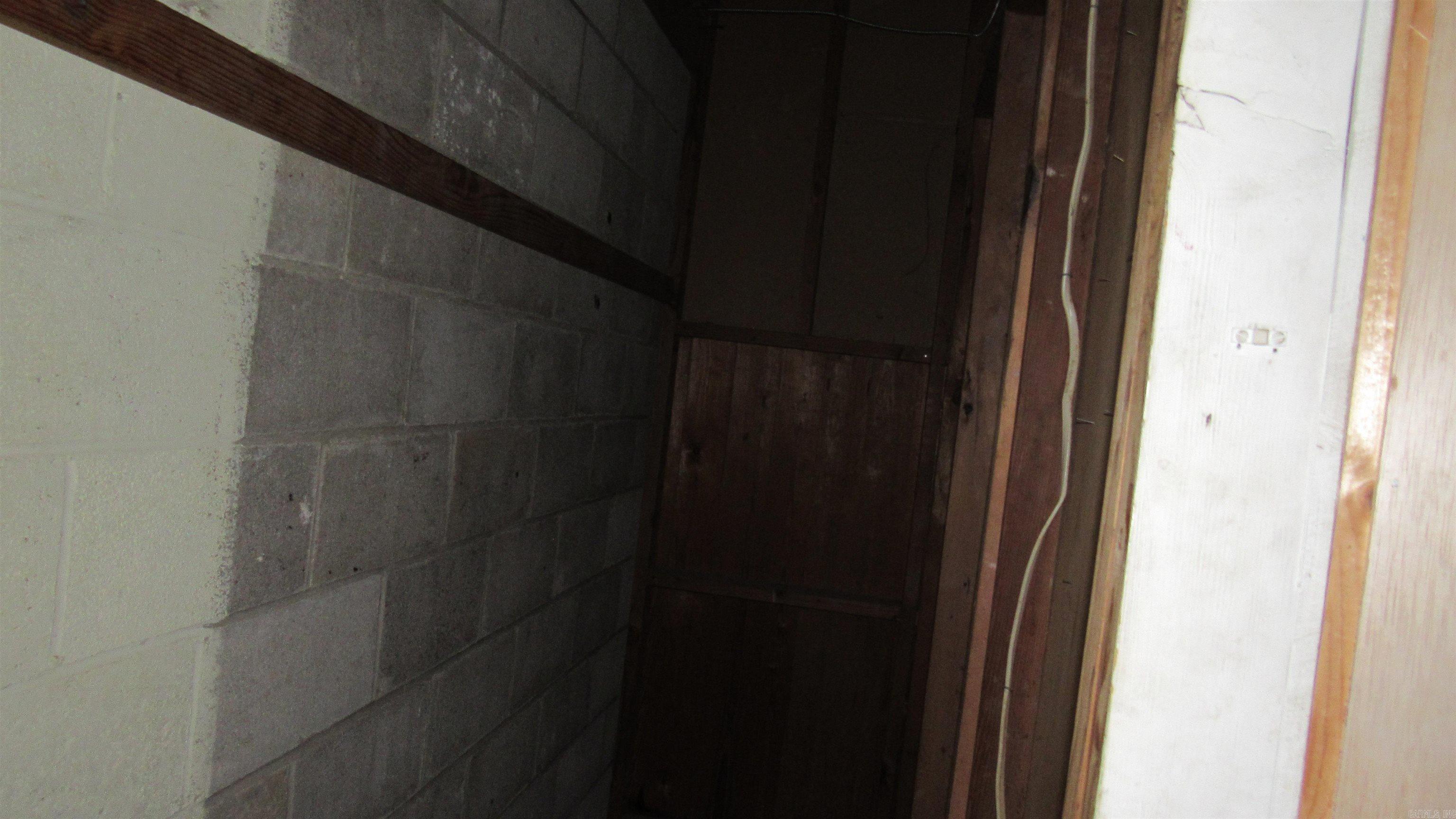 England City - Commercial Sale