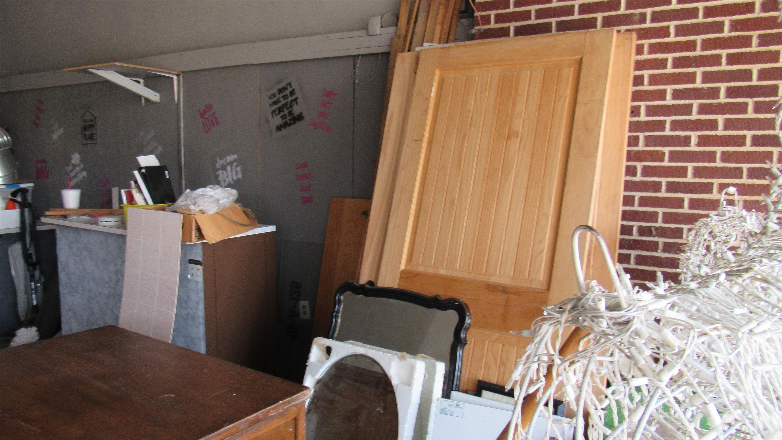 England City - Commercial Sale