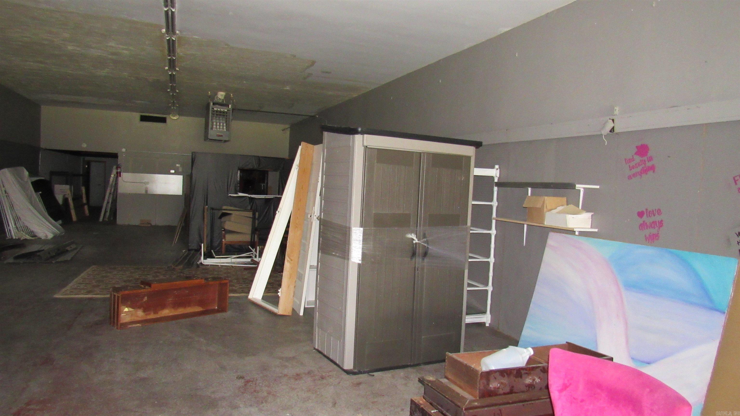 England City - Commercial Sale