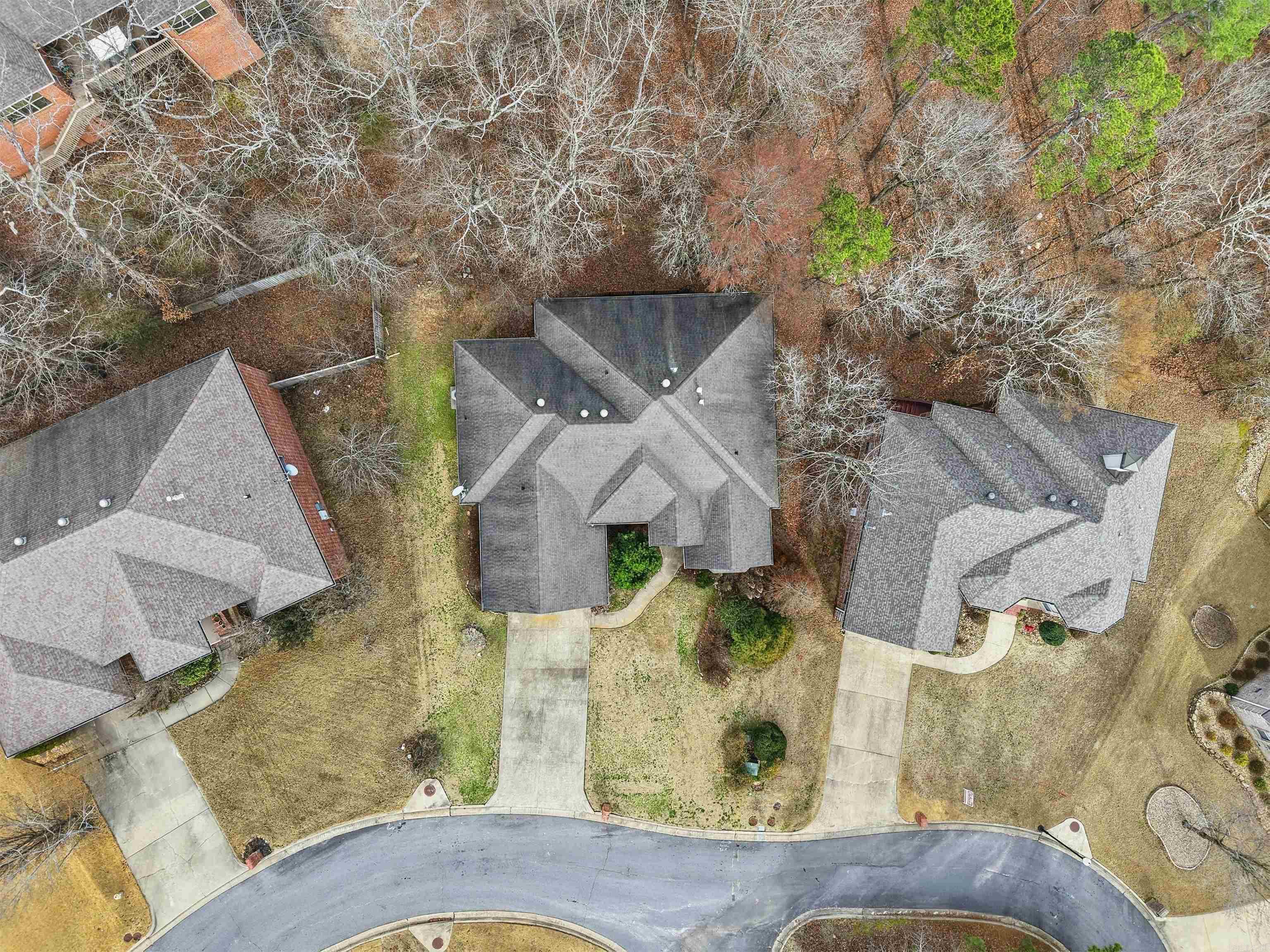 WOODLANDS EDGE - Residential