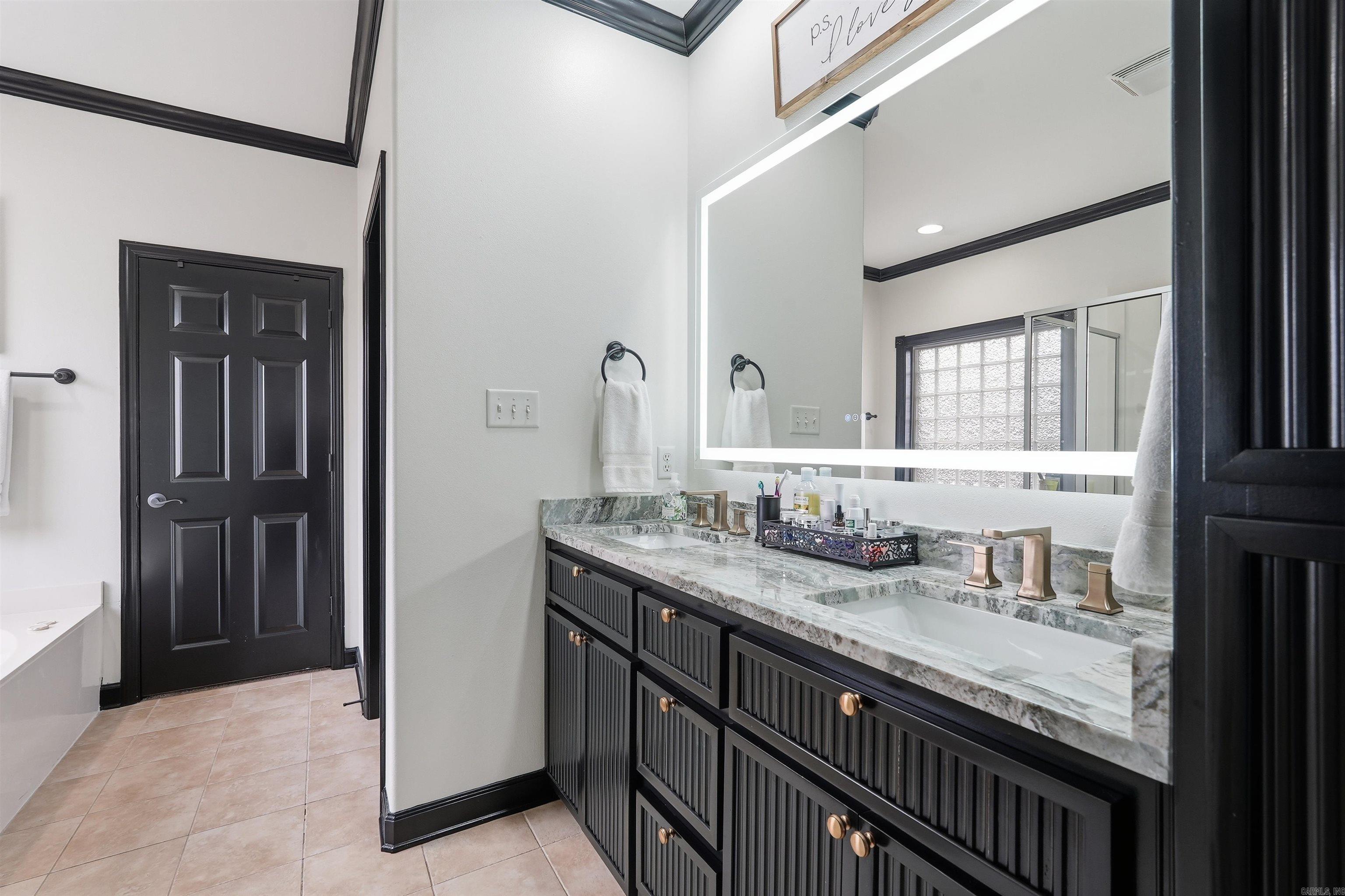 WOODLANDS EDGE - Residential