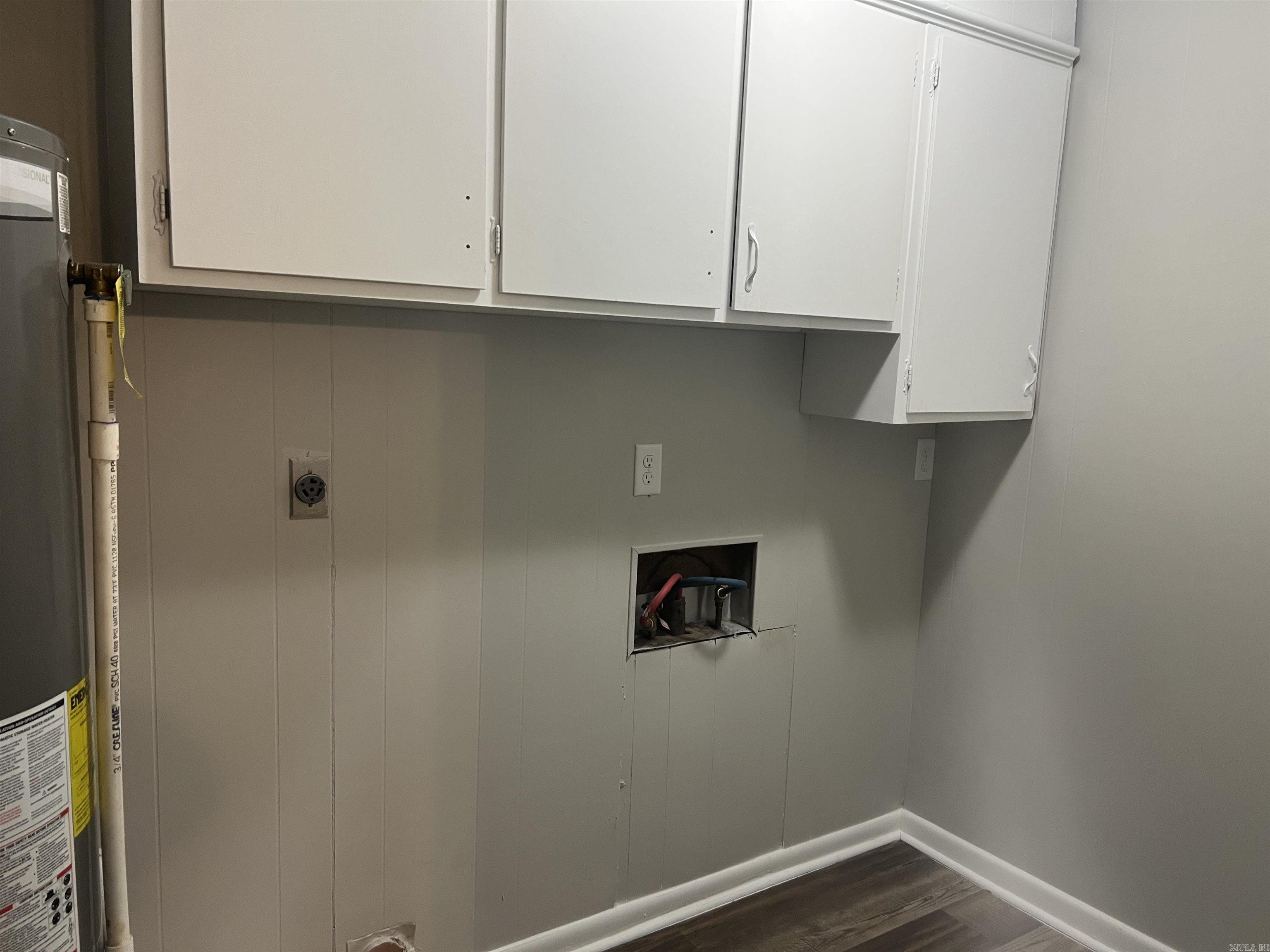 CONWAY MANOR - Residential