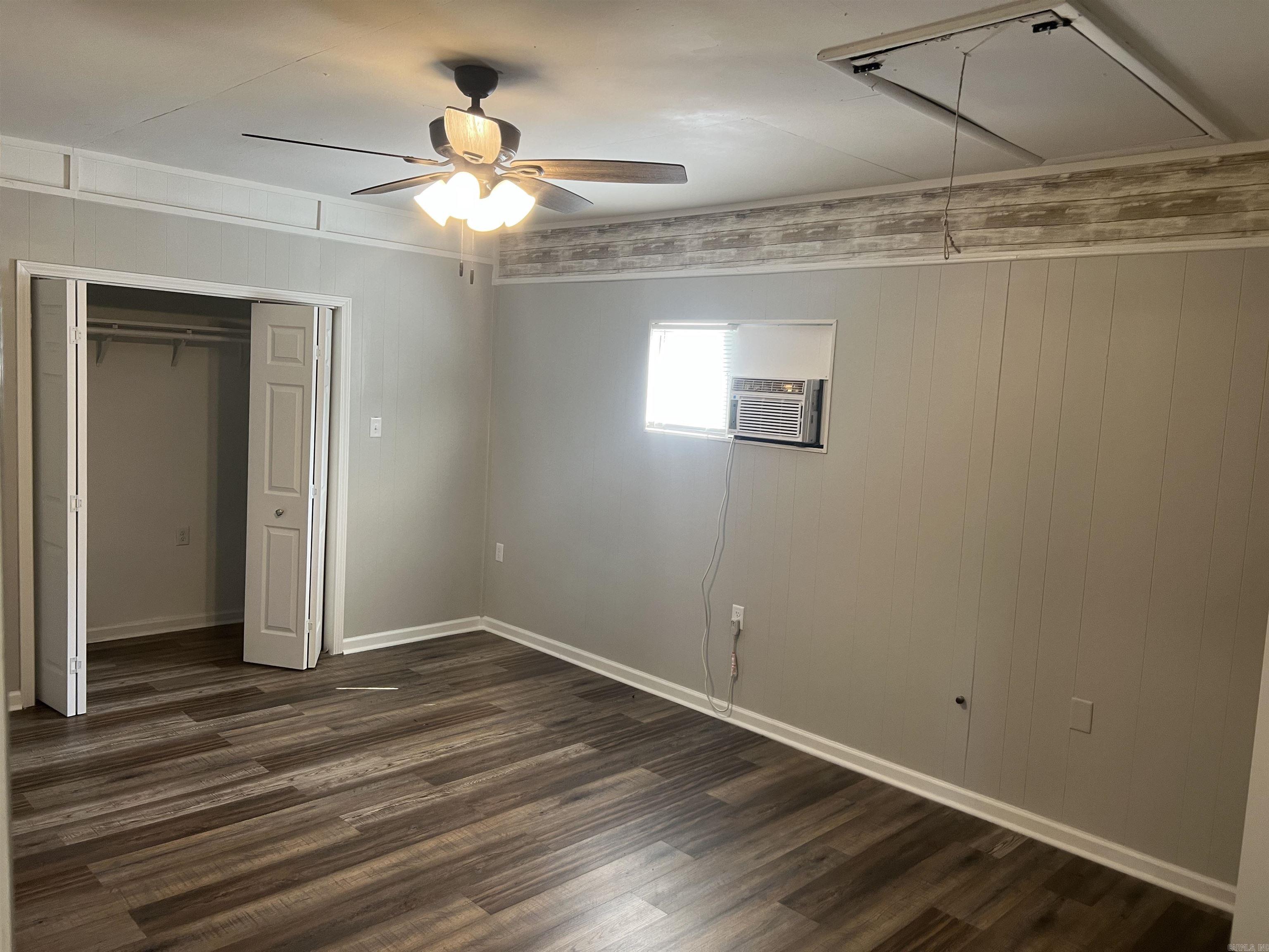 CONWAY MANOR - Residential