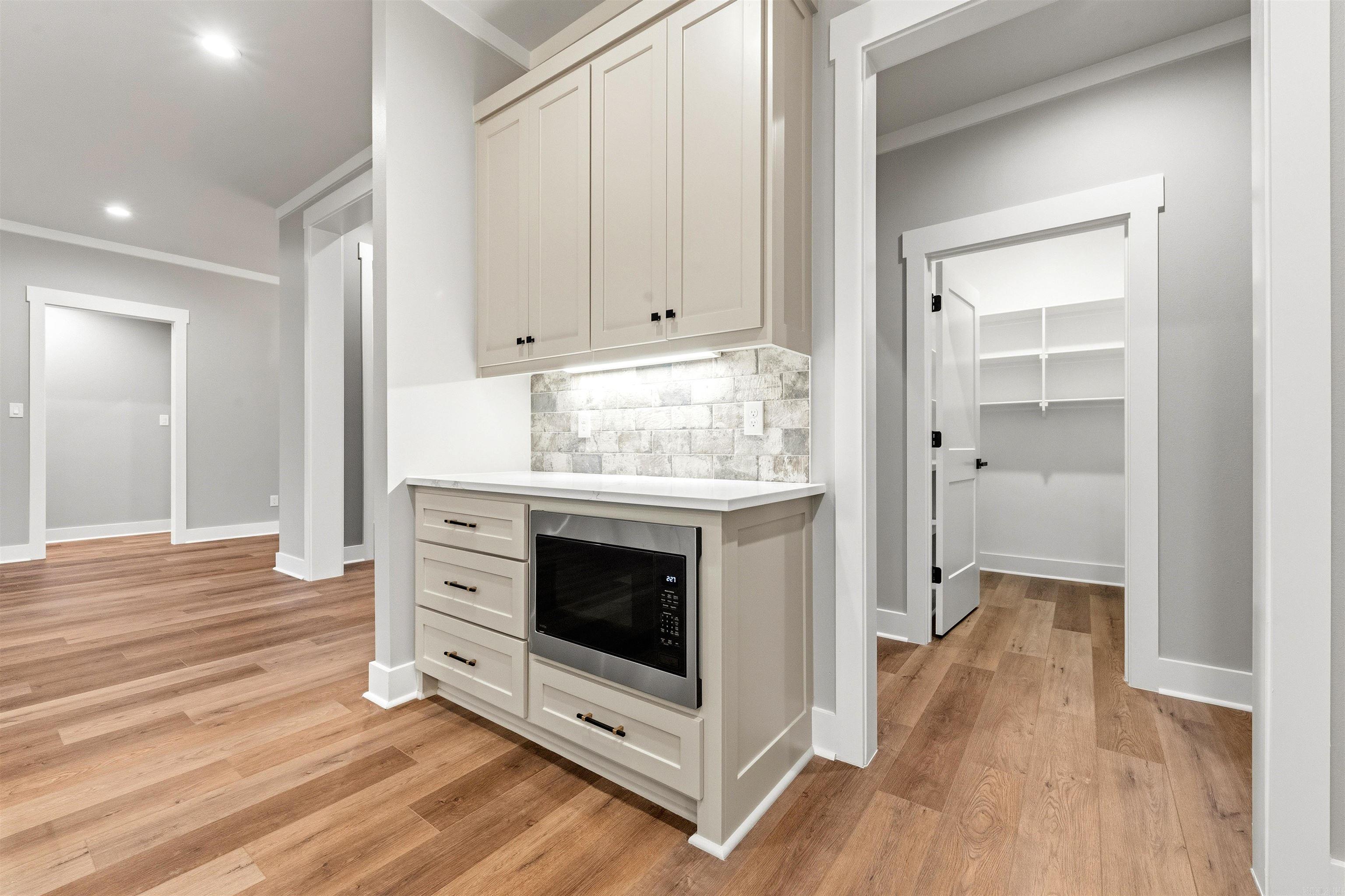 MILLERS GLENN - Residential