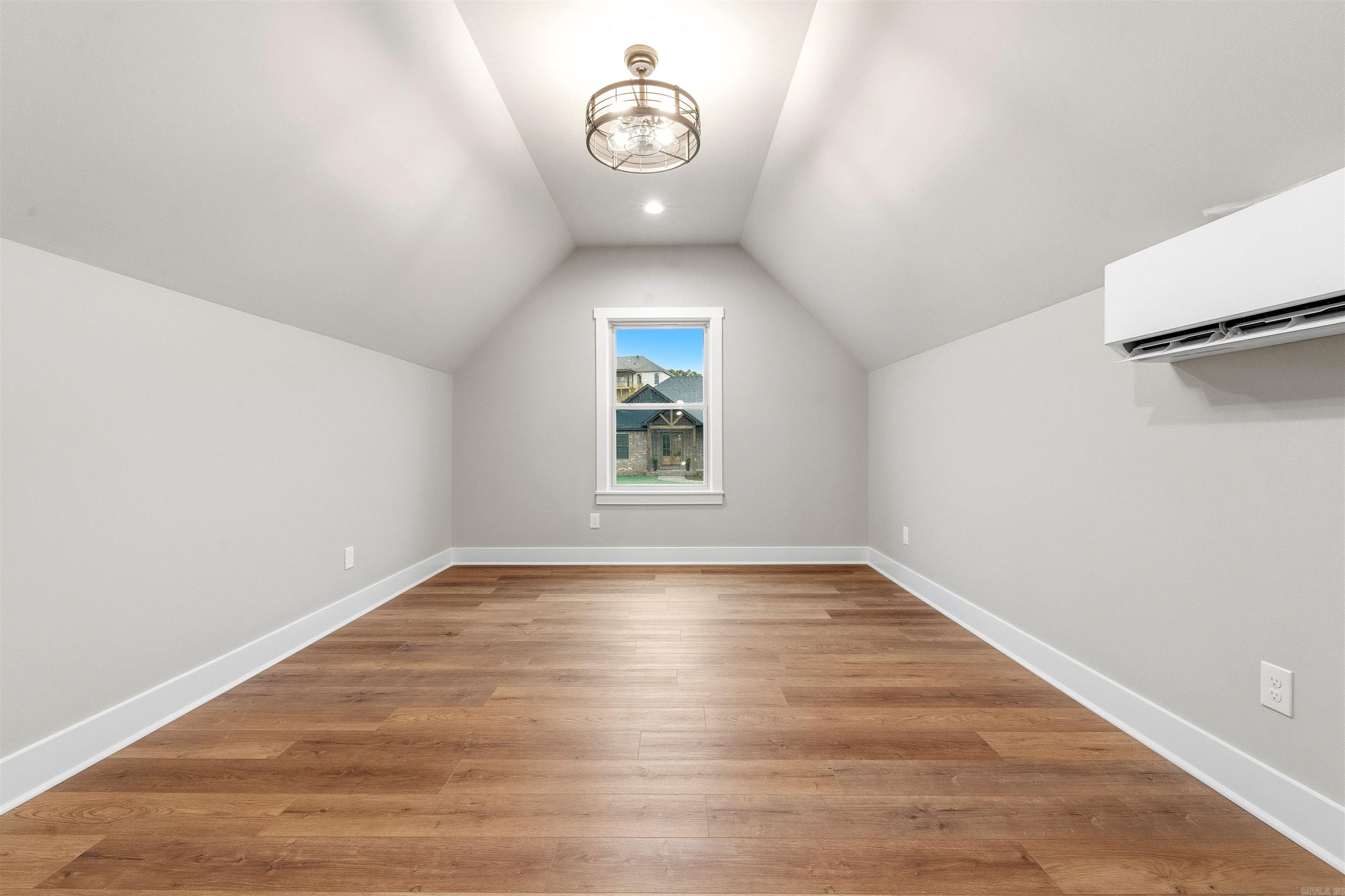 MILLERS GLENN - Residential