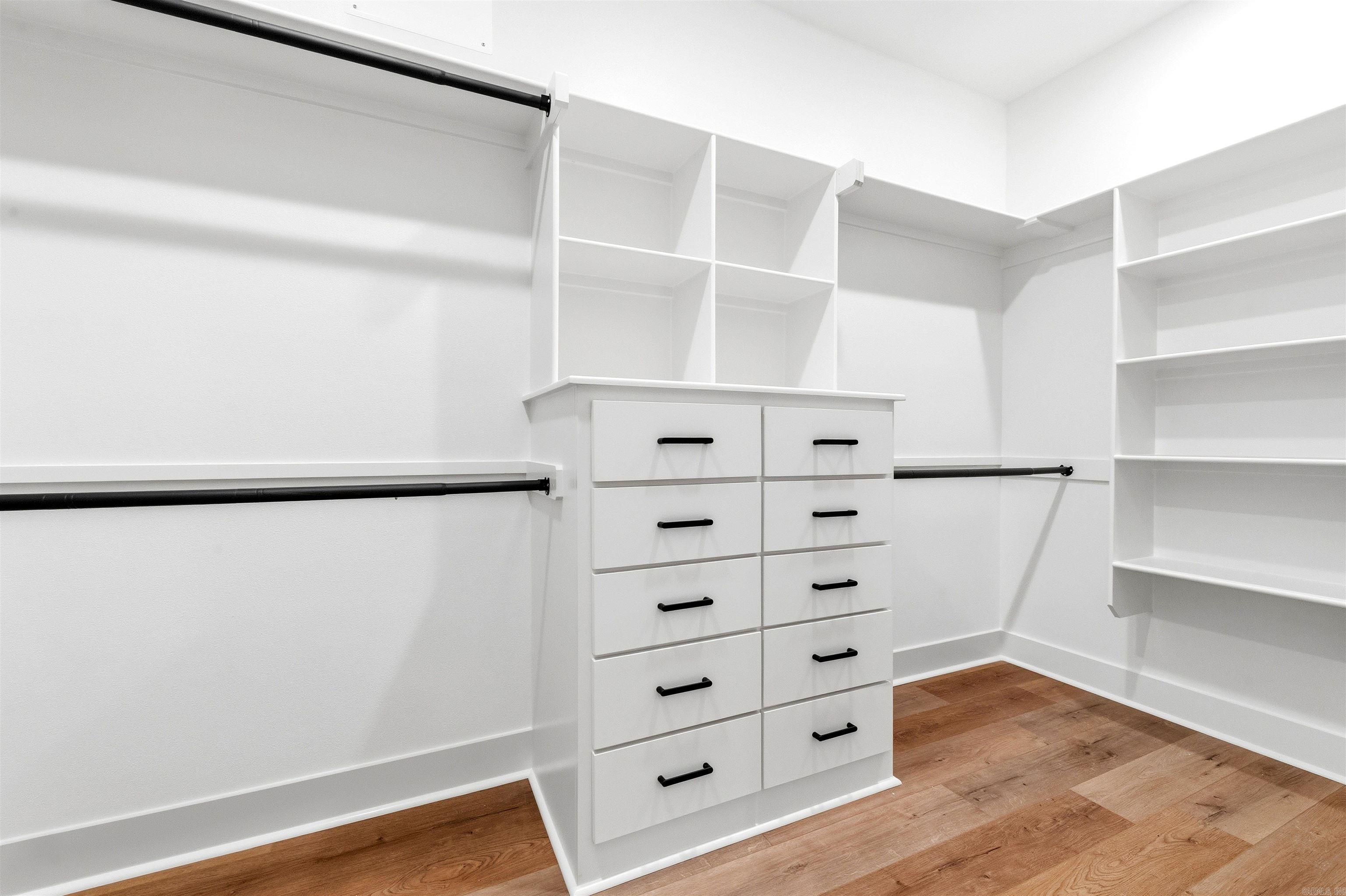 MILLERS GLENN - Residential