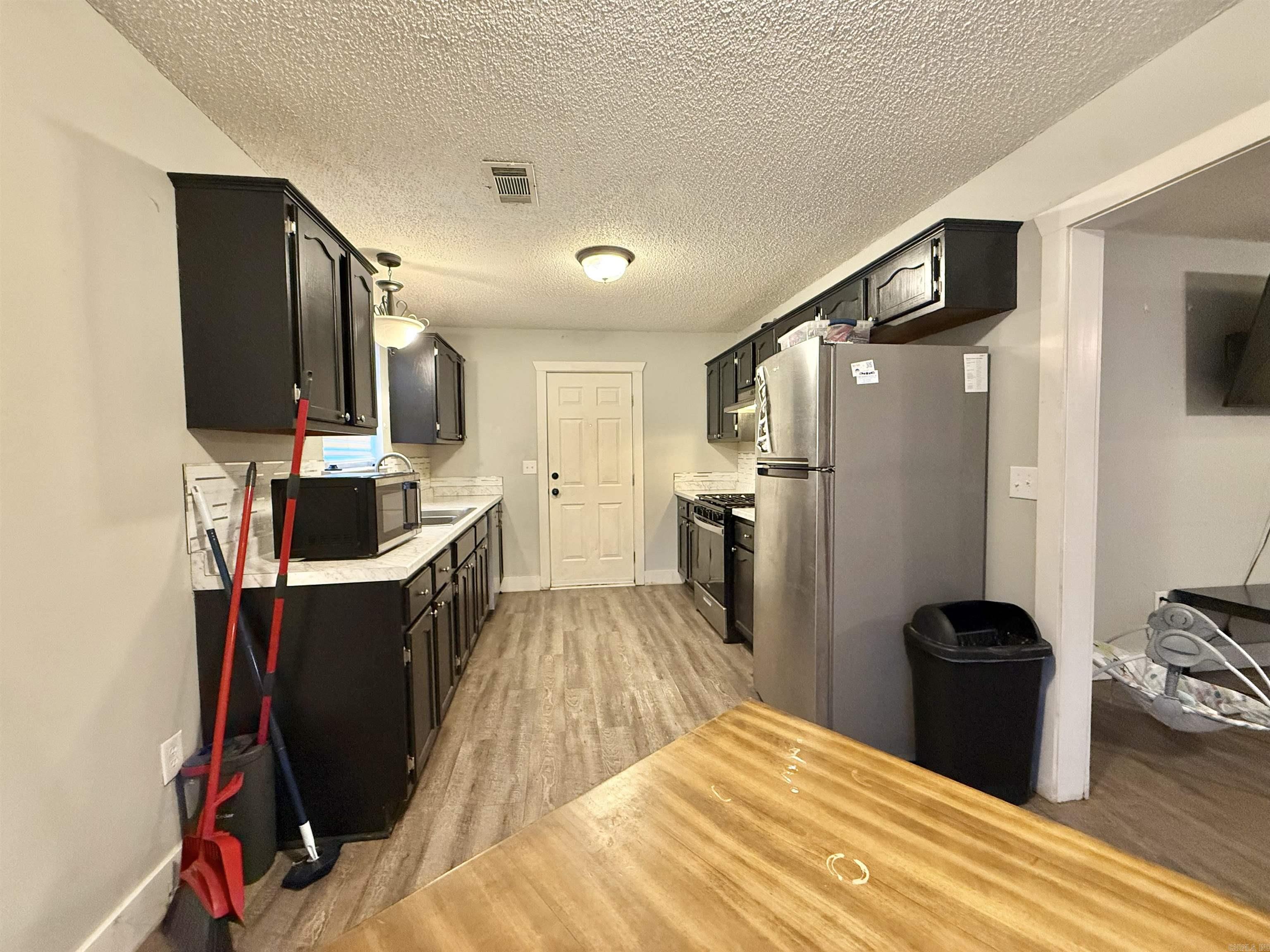 ALEXANDER-BENTON - Residential