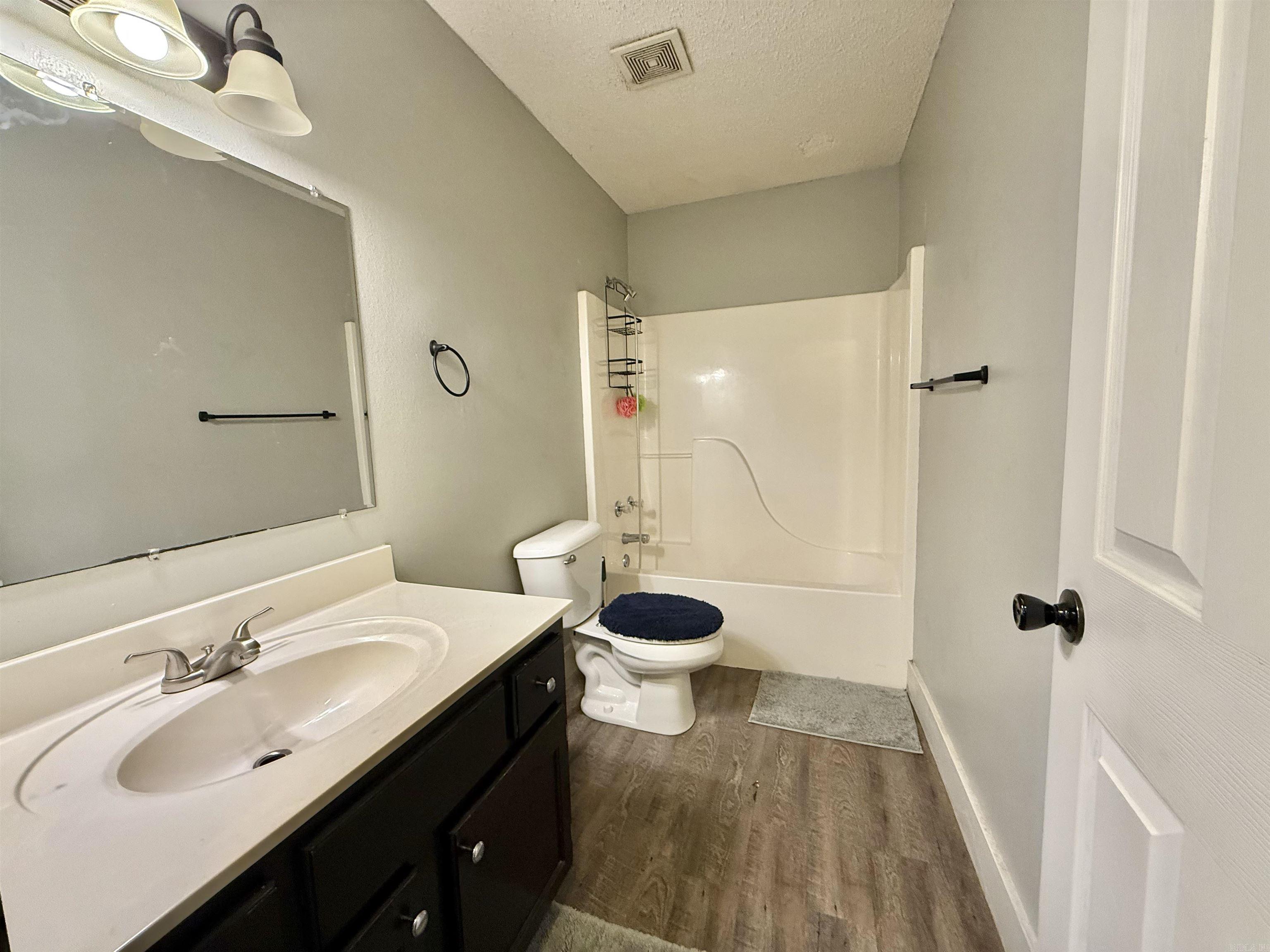 ALEXANDER-BENTON - Residential