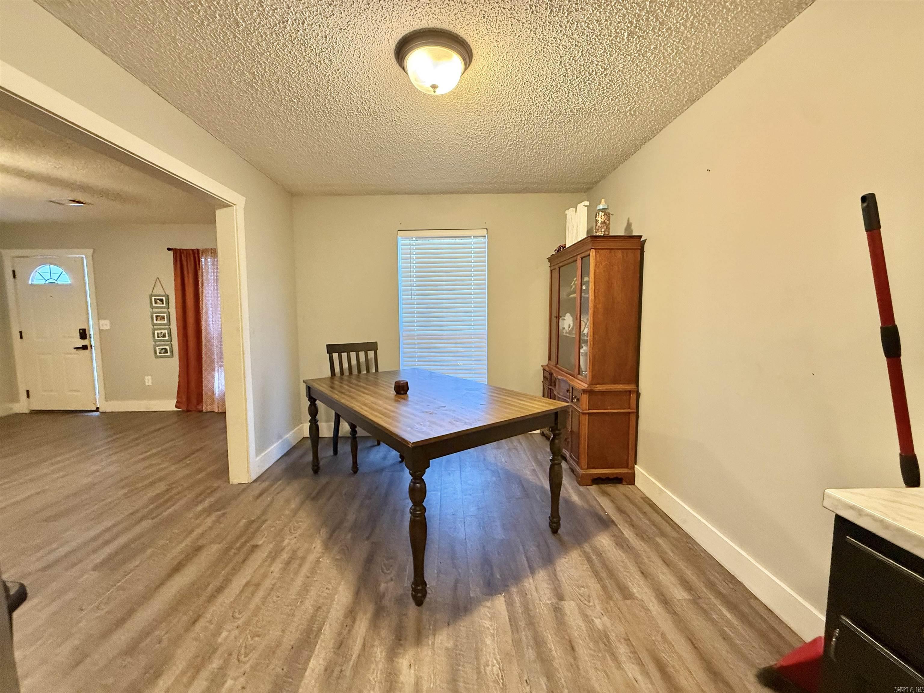 ALEXANDER-BENTON - Residential