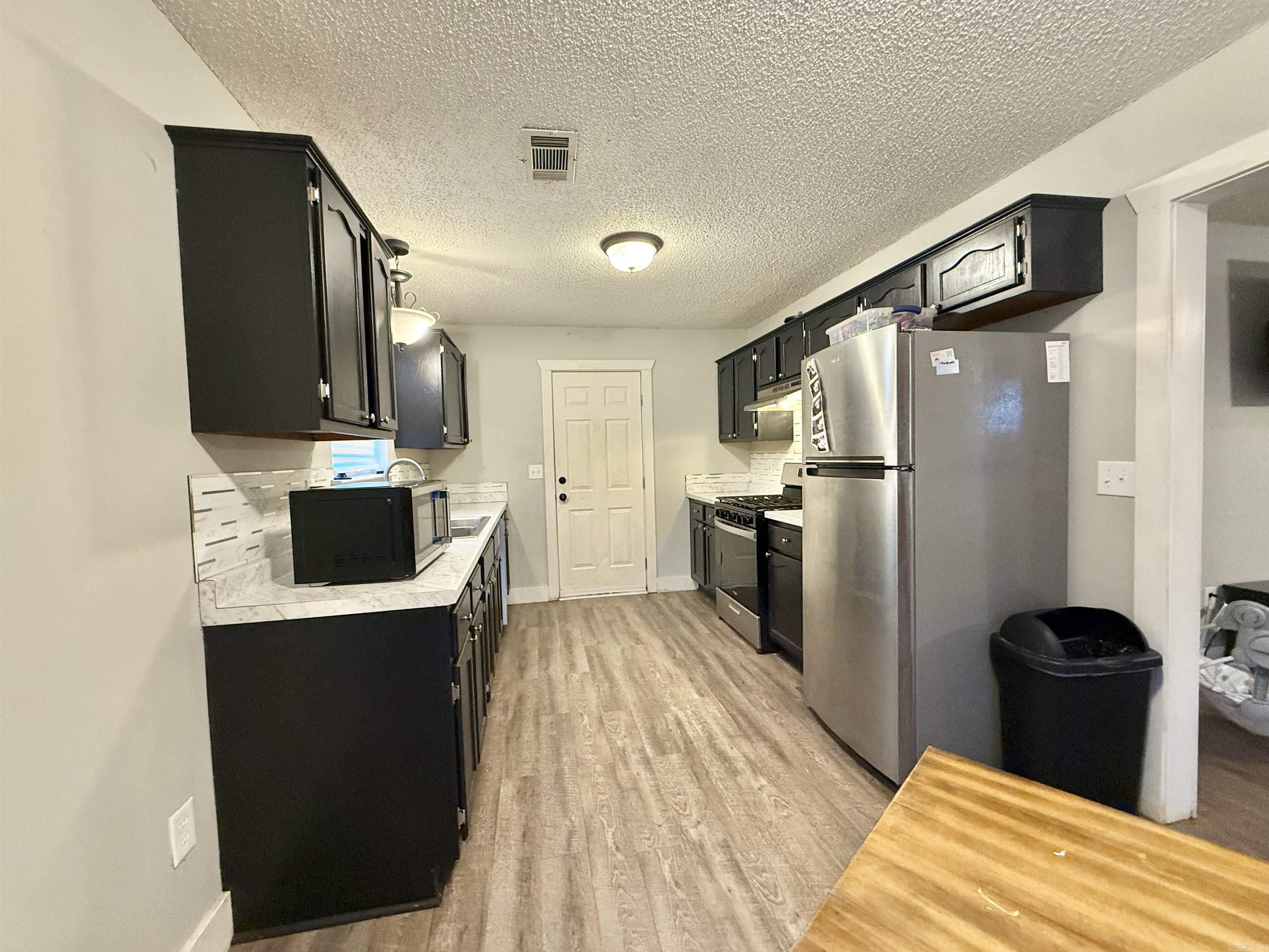 ALEXANDER-BENTON - Residential