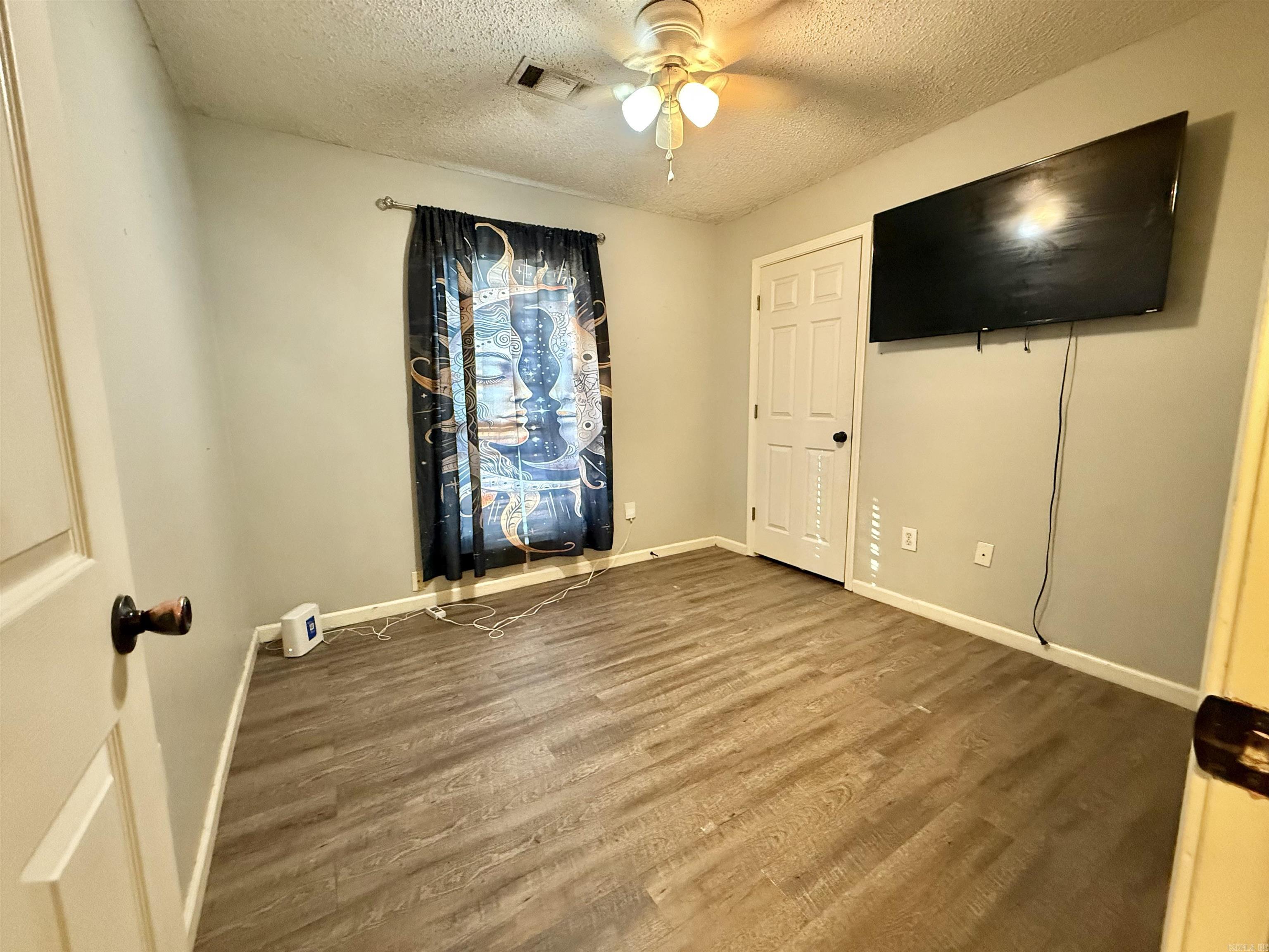 ALEXANDER-BENTON - Residential