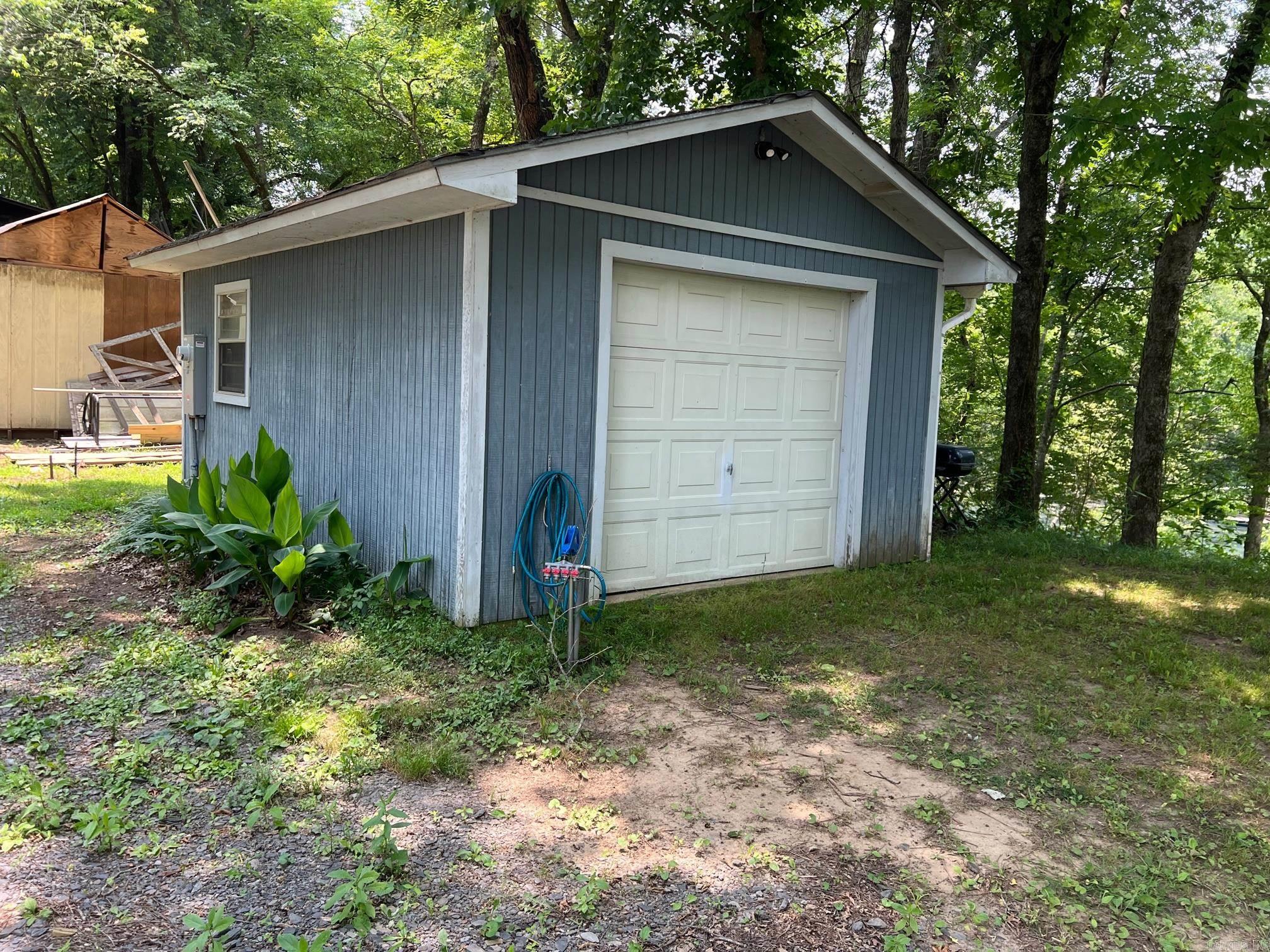 Diamond Point River - Land