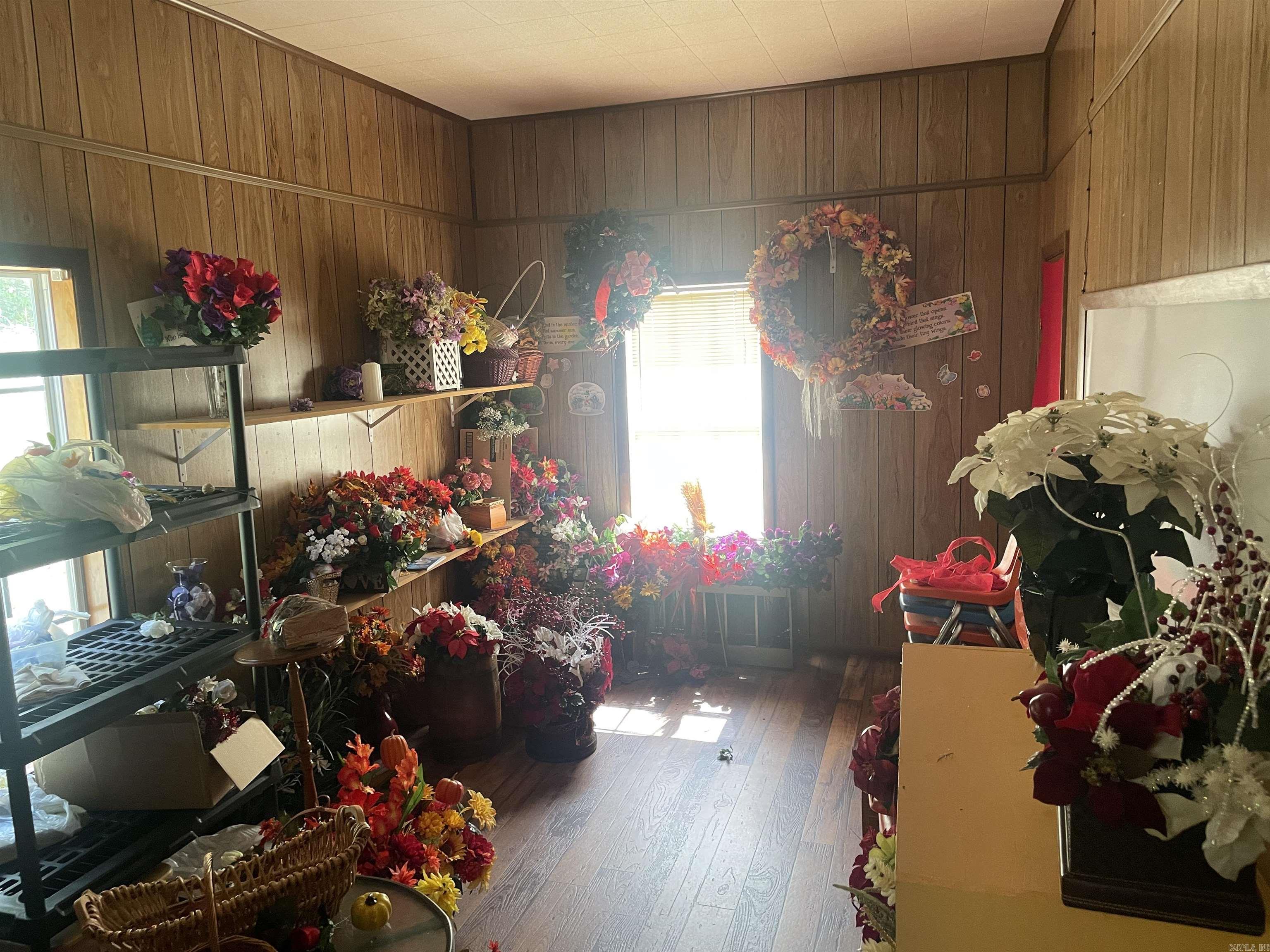 Metes & Bounds - Commercial Sale