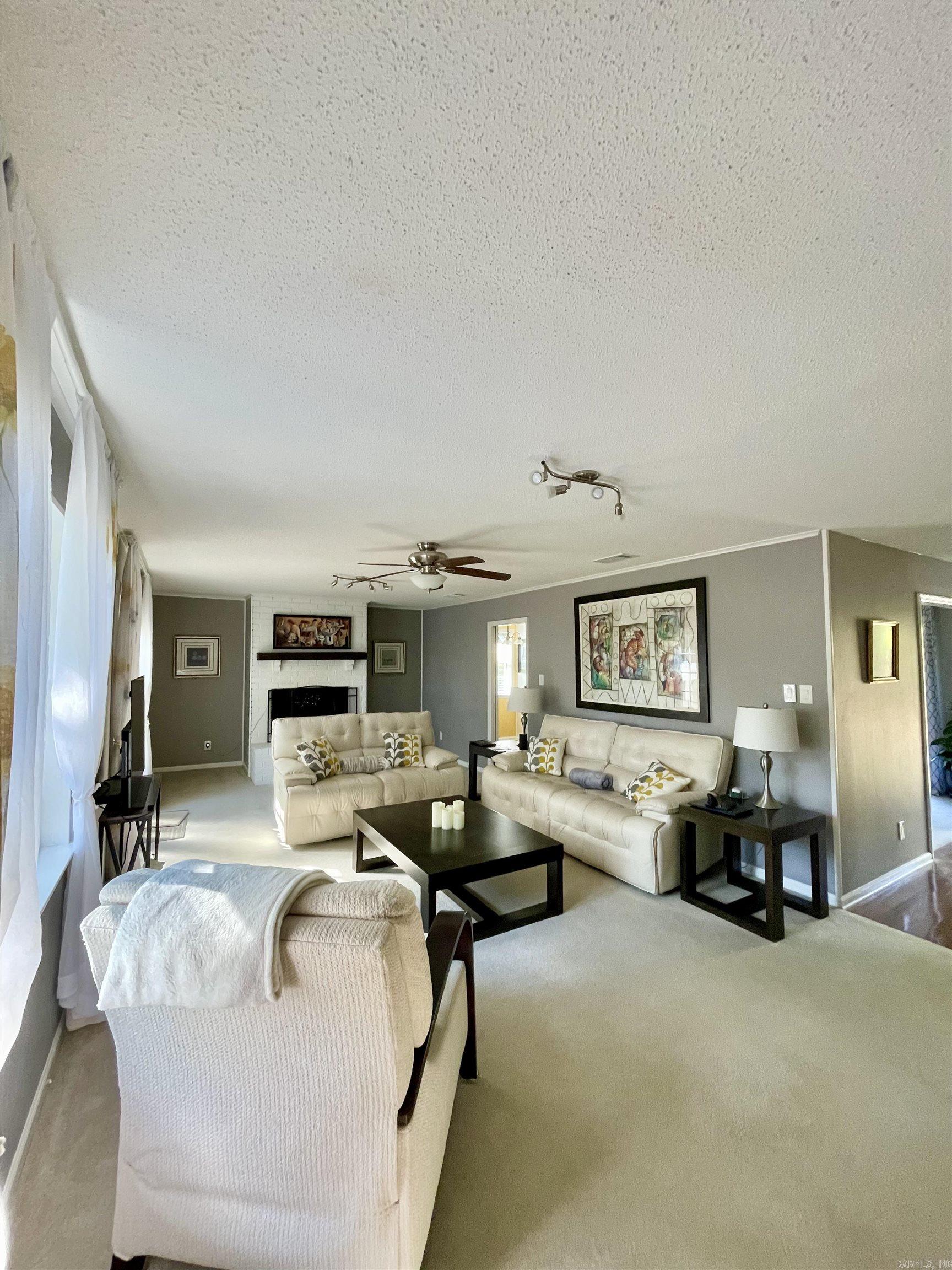 PLEASANT VIEW - Residential