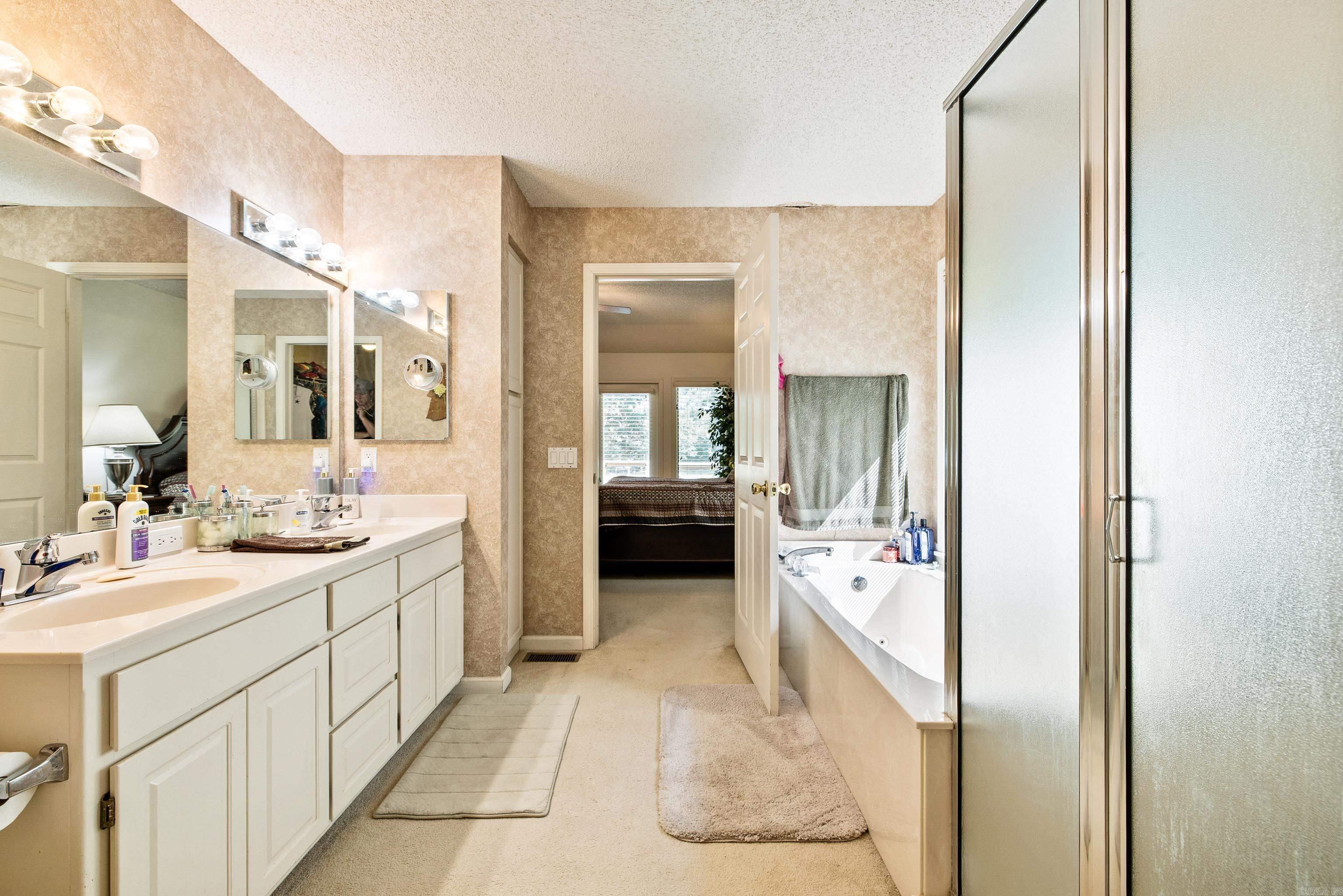 DIAMANTE VILLAS - Residential