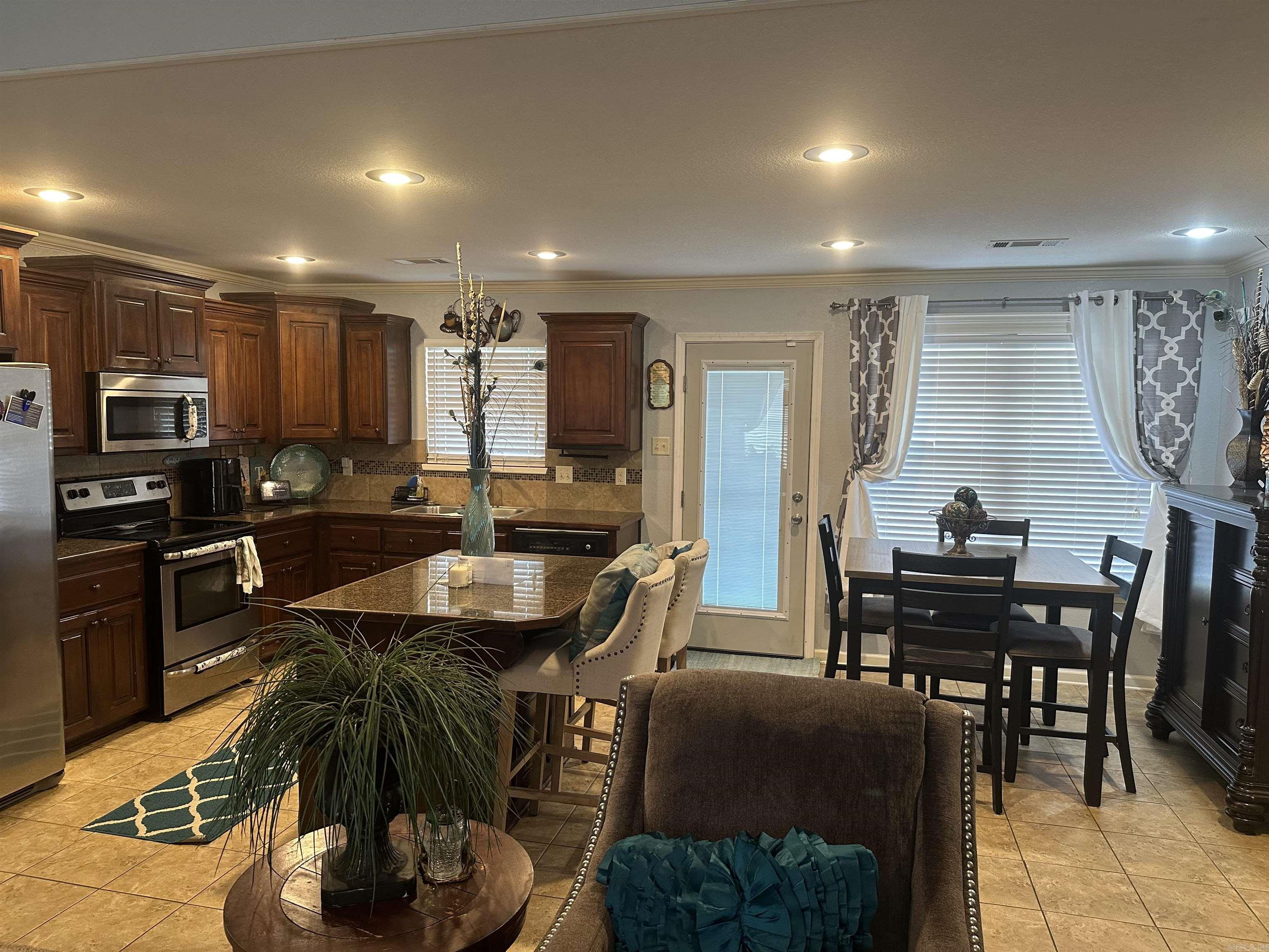 JAXON TERRACE - Residential