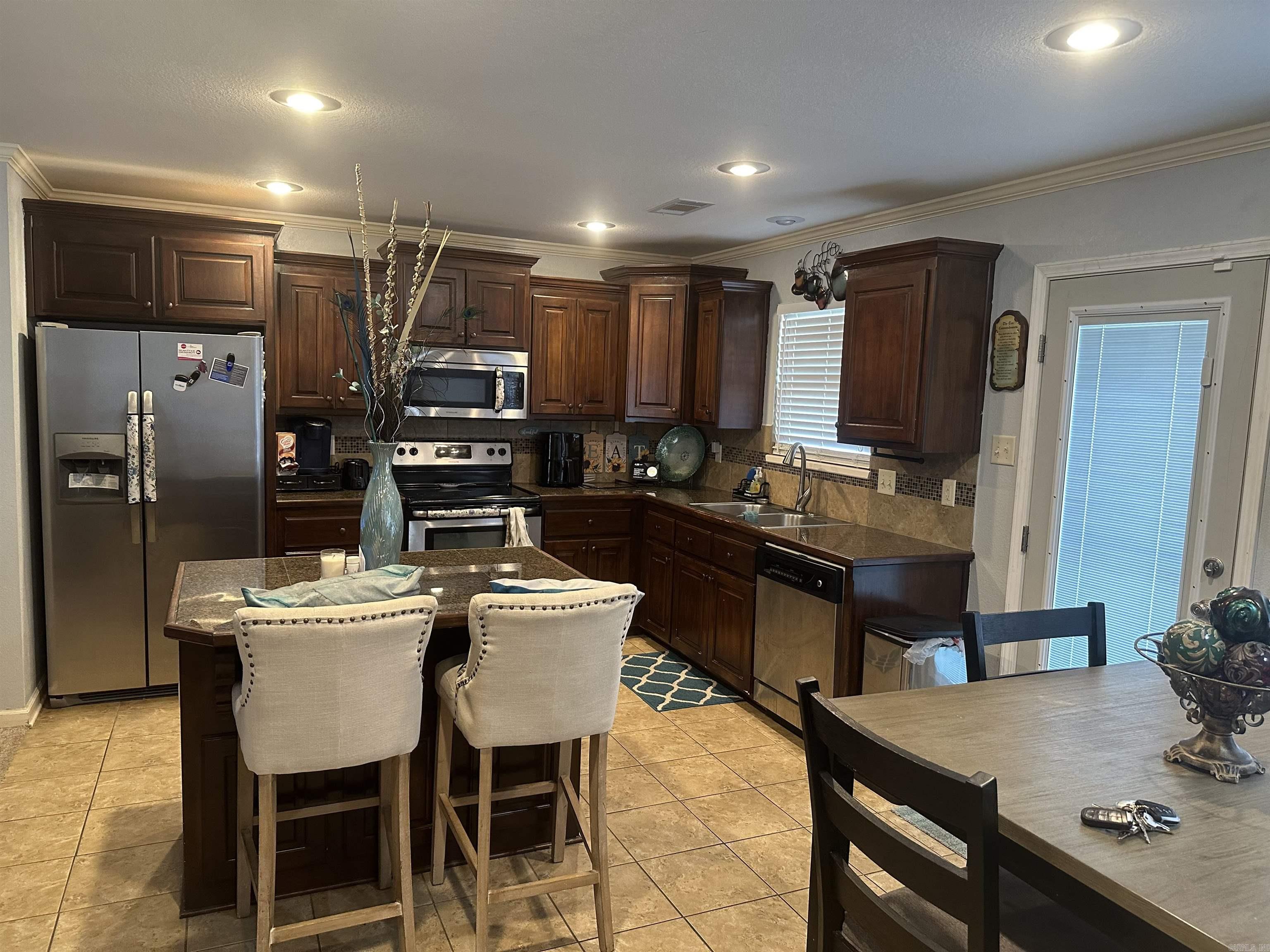 JAXON TERRACE - Residential