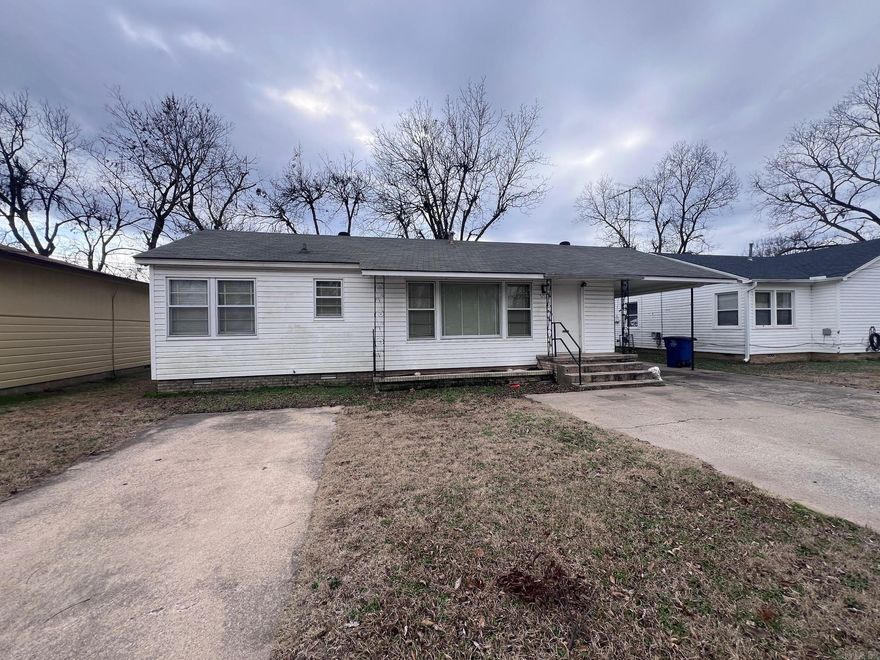 Super clean and move in ready! Lots of beautiful wood cabinets and wood flooring. Newer AC unit. Spacious fully fenced backyard nice patio for entertaining outback. Large storage building in the backyard. One car garage. Perfect for first time homebuyer or Invester!