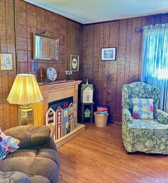 LAKEWOOD - Residential