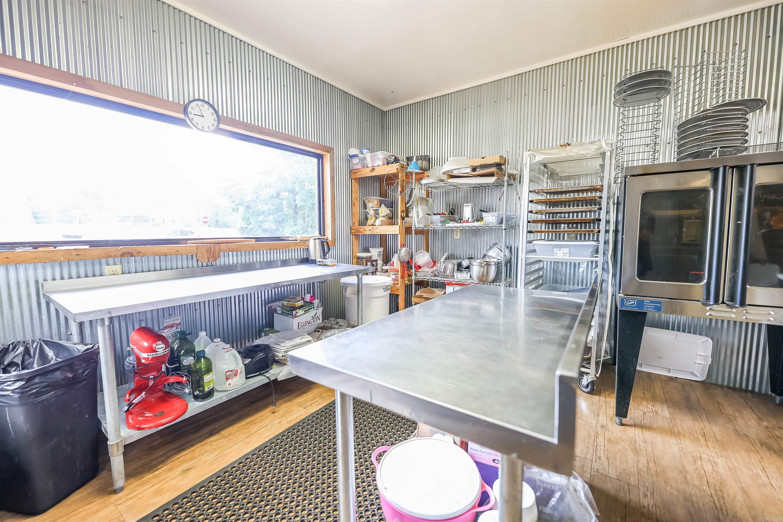 Metes & Bounds - Commercial Sale