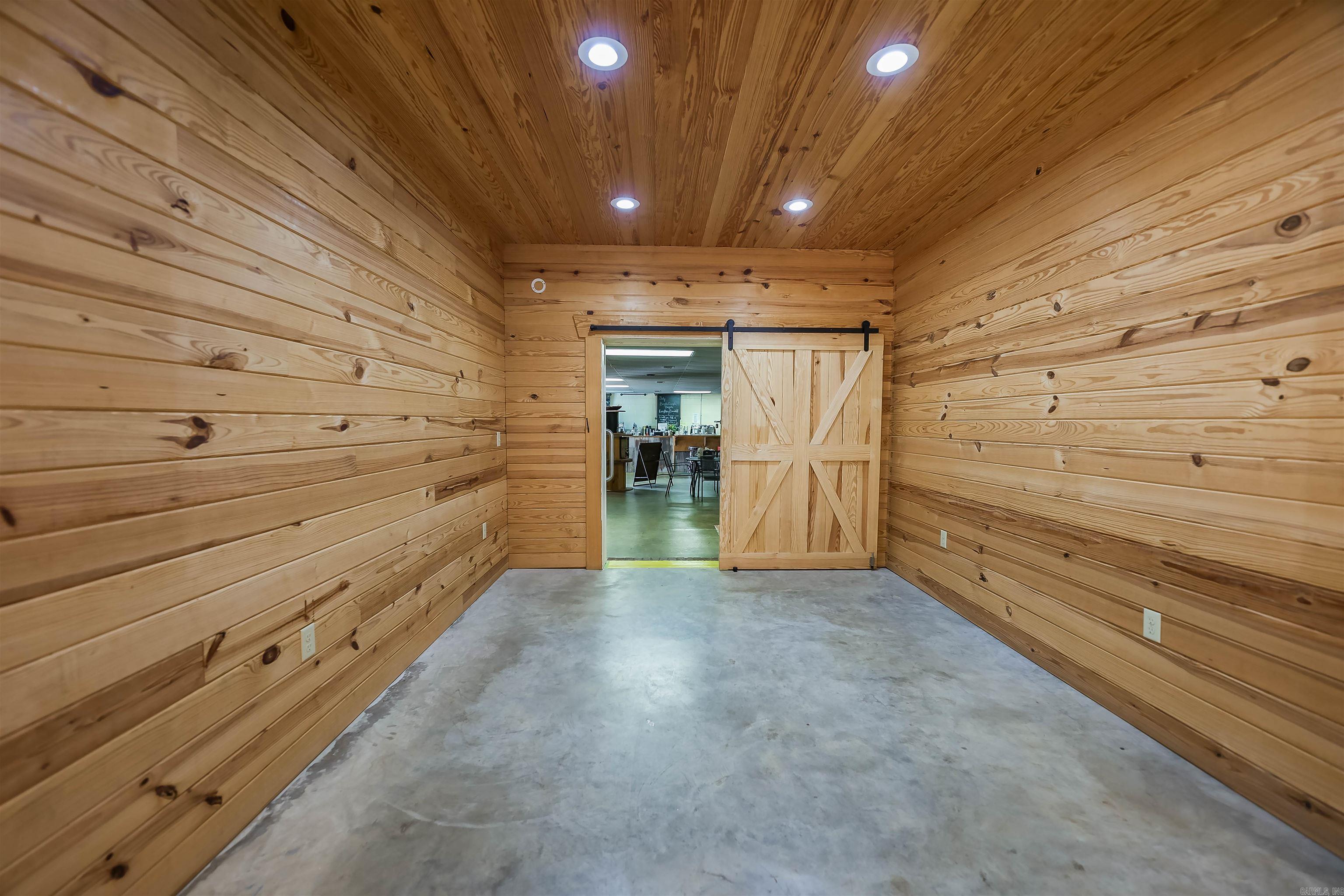 Metes & Bounds - Commercial Sale