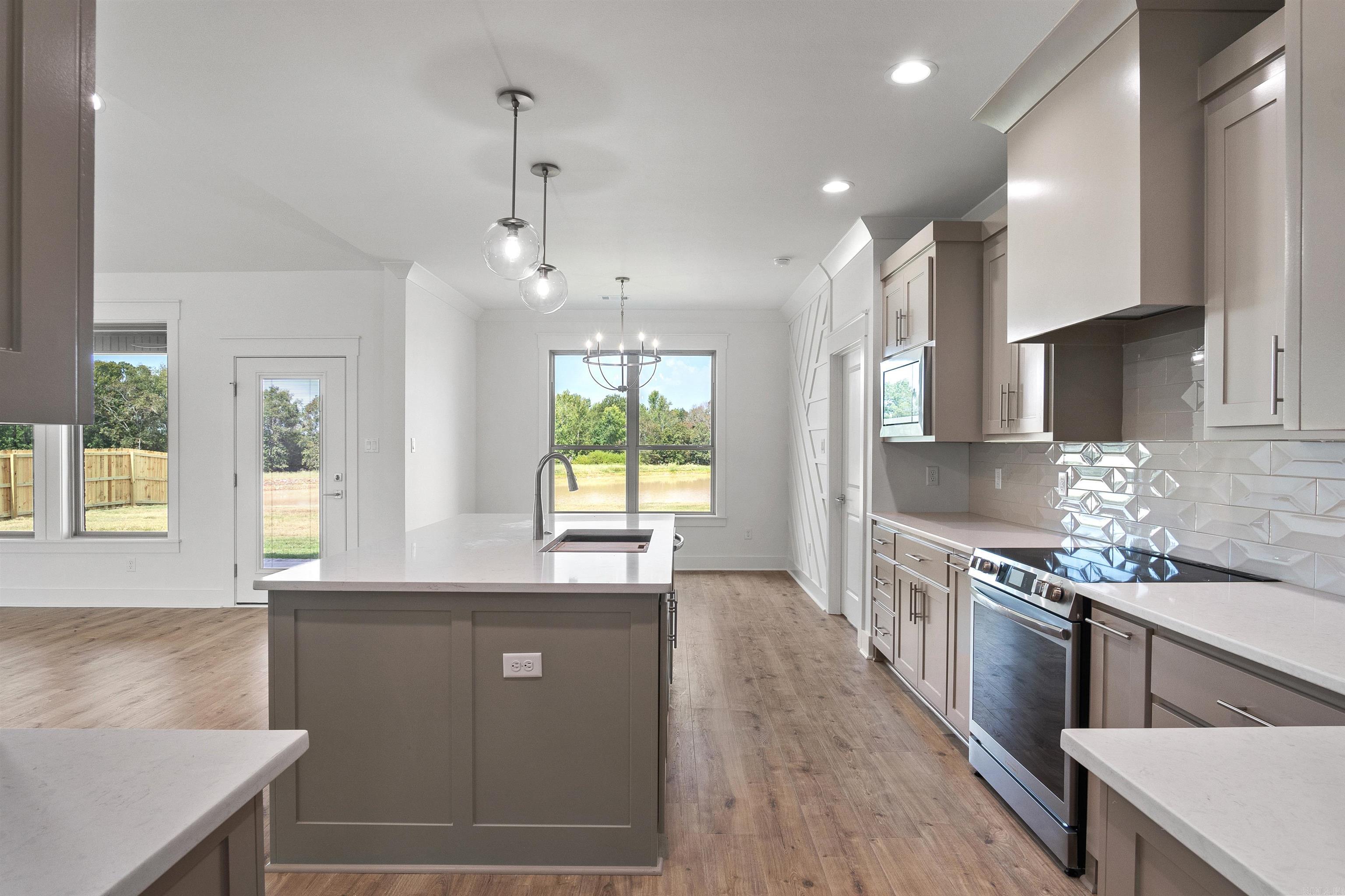 HIDDEN VALLEY ESTATES - Residential