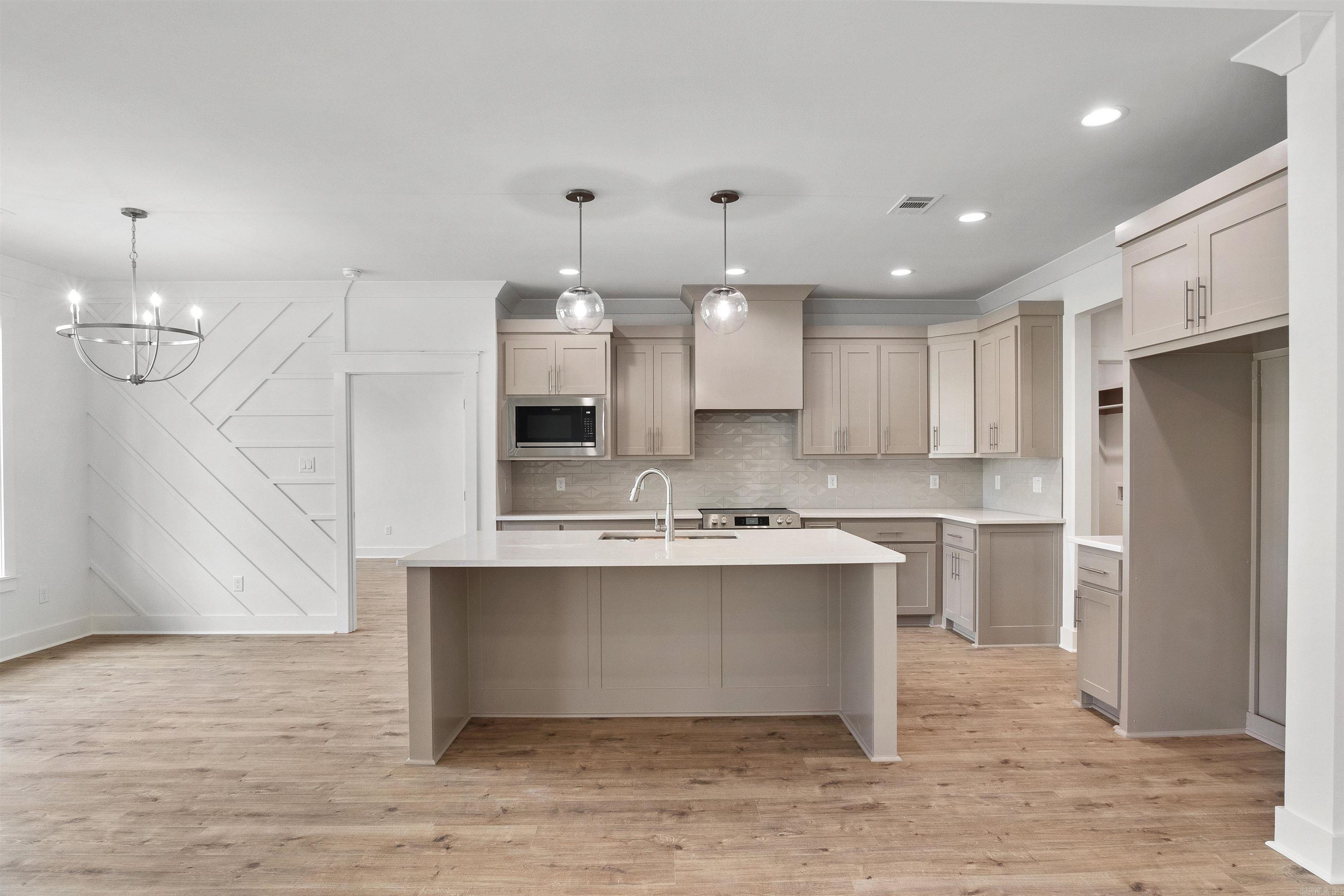 HIDDEN VALLEY ESTATES - Residential