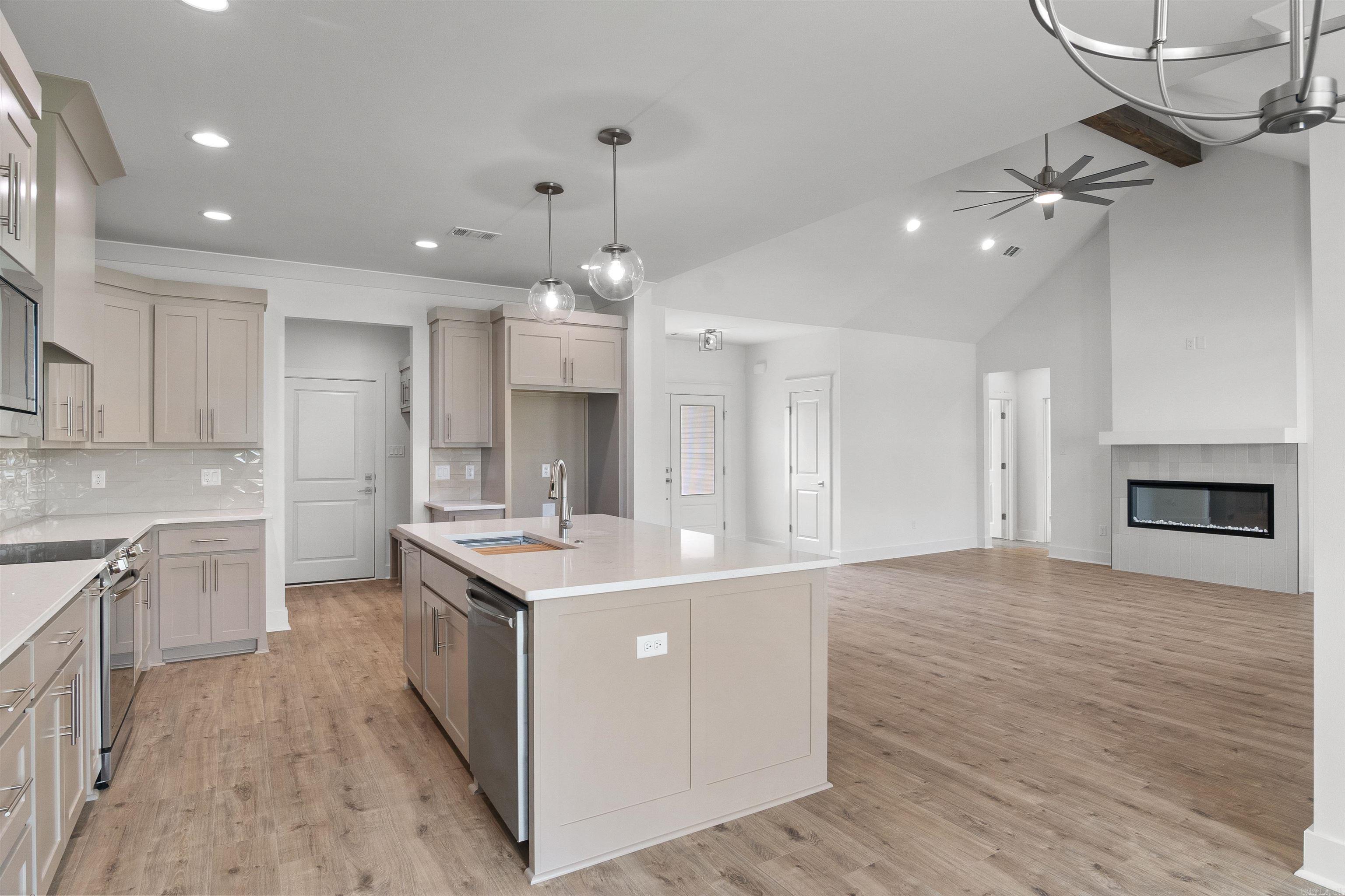 HIDDEN VALLEY ESTATES - Residential