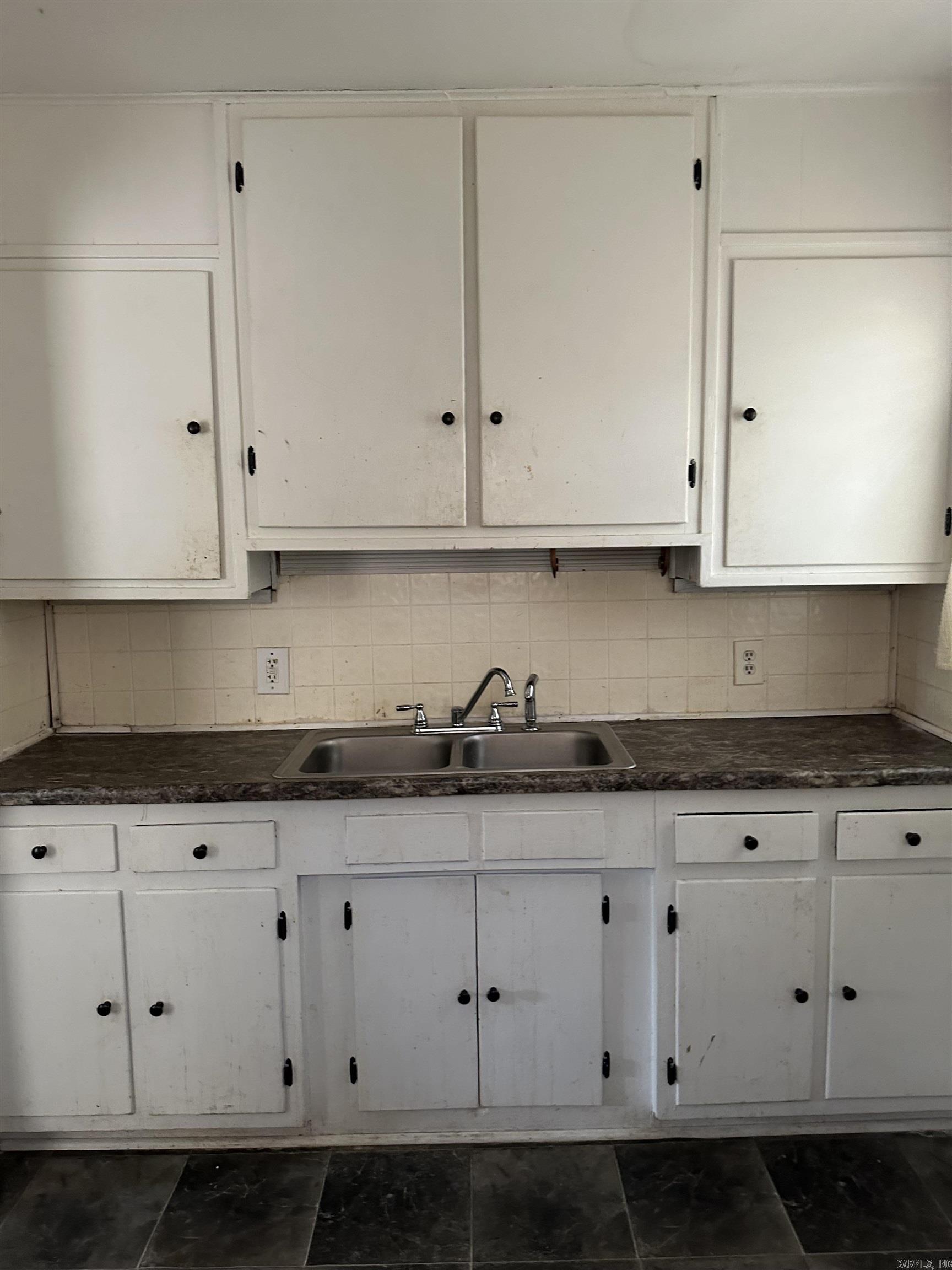 Austin & Taylor - Residential Lease