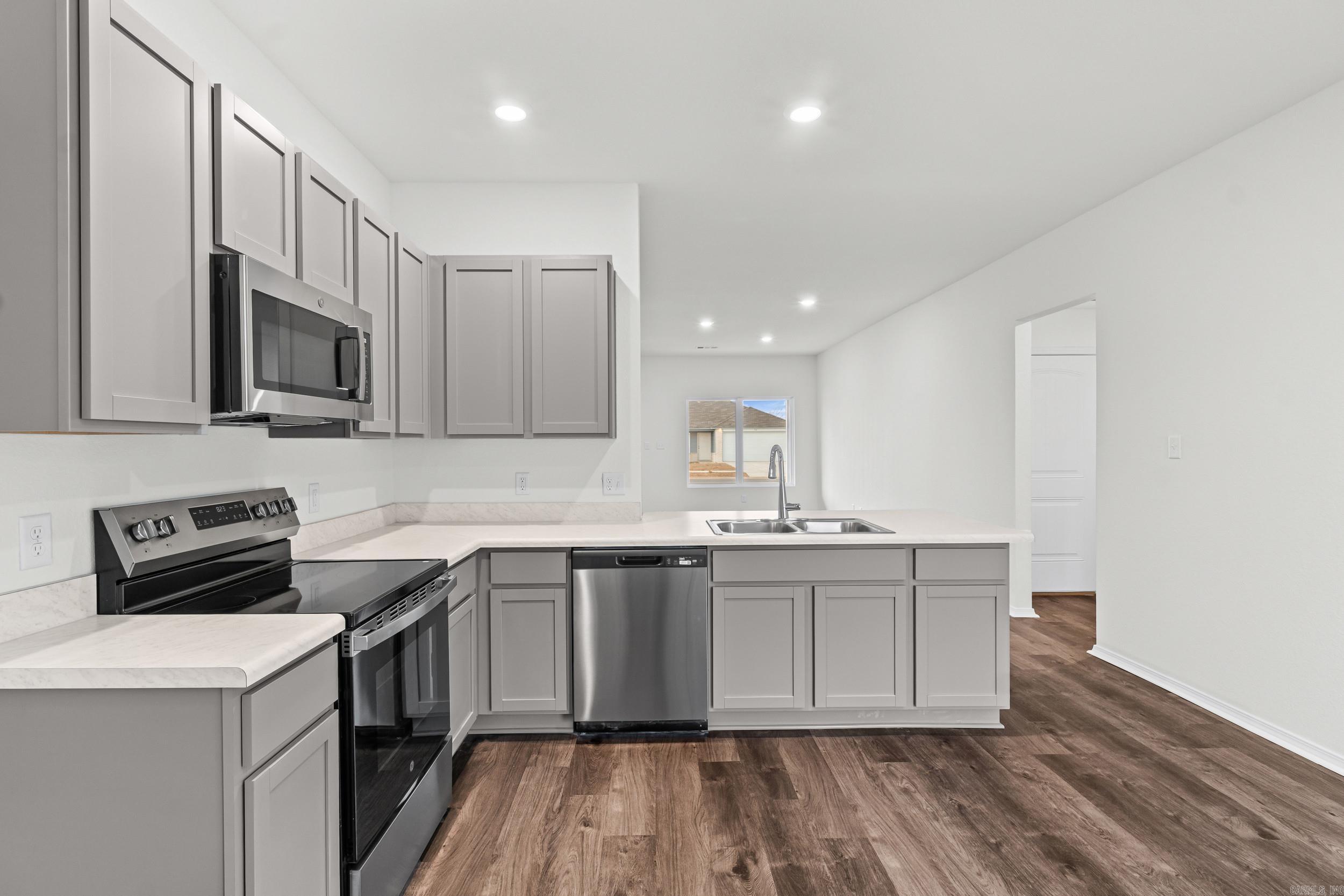 HILL FARM - Residential