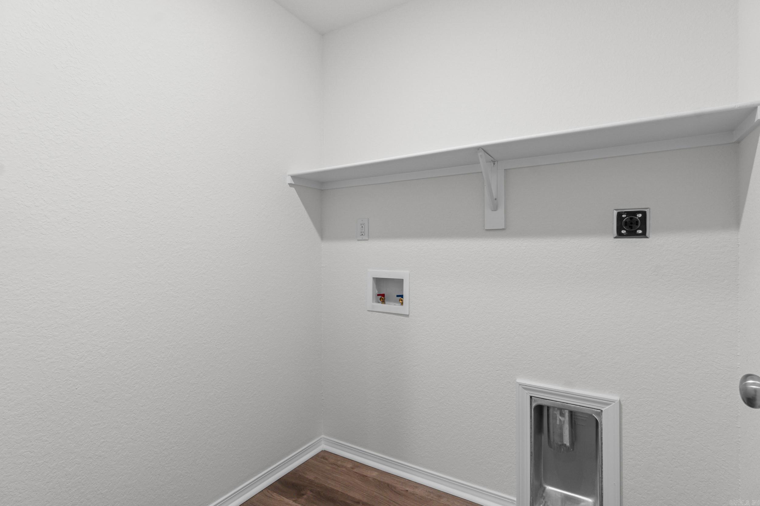 HILL FARM - Residential