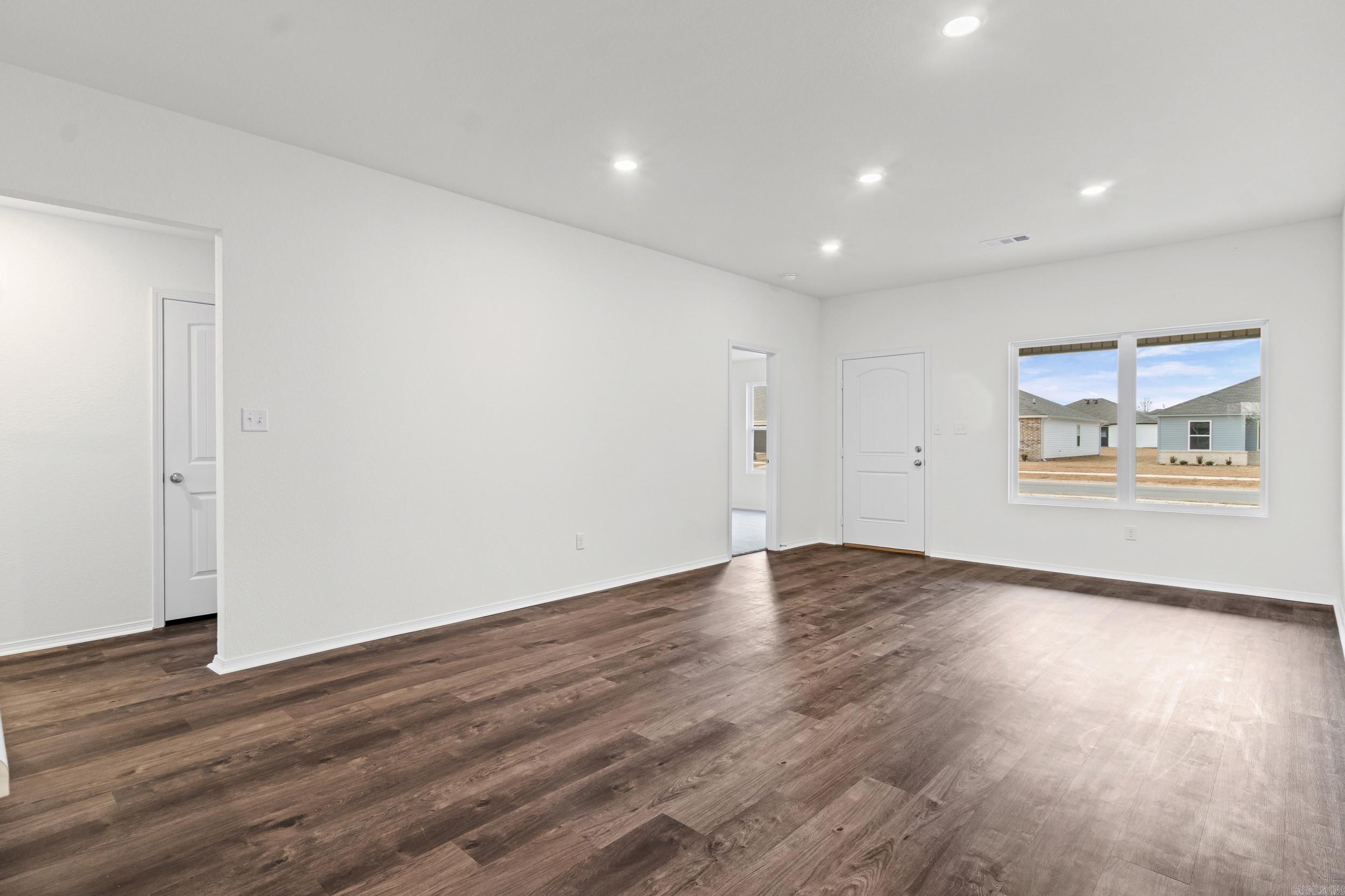 HILL FARM - Residential