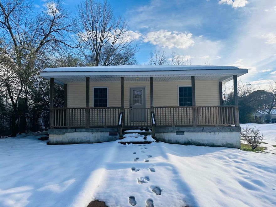 Check out this cute 3 bedroom home with a huge yard! Centrally Located in HSSD.  $1450/Month $1000 Security Deposit $100 Application Fee Pets allowed on a case by case basis with approval by the owner.