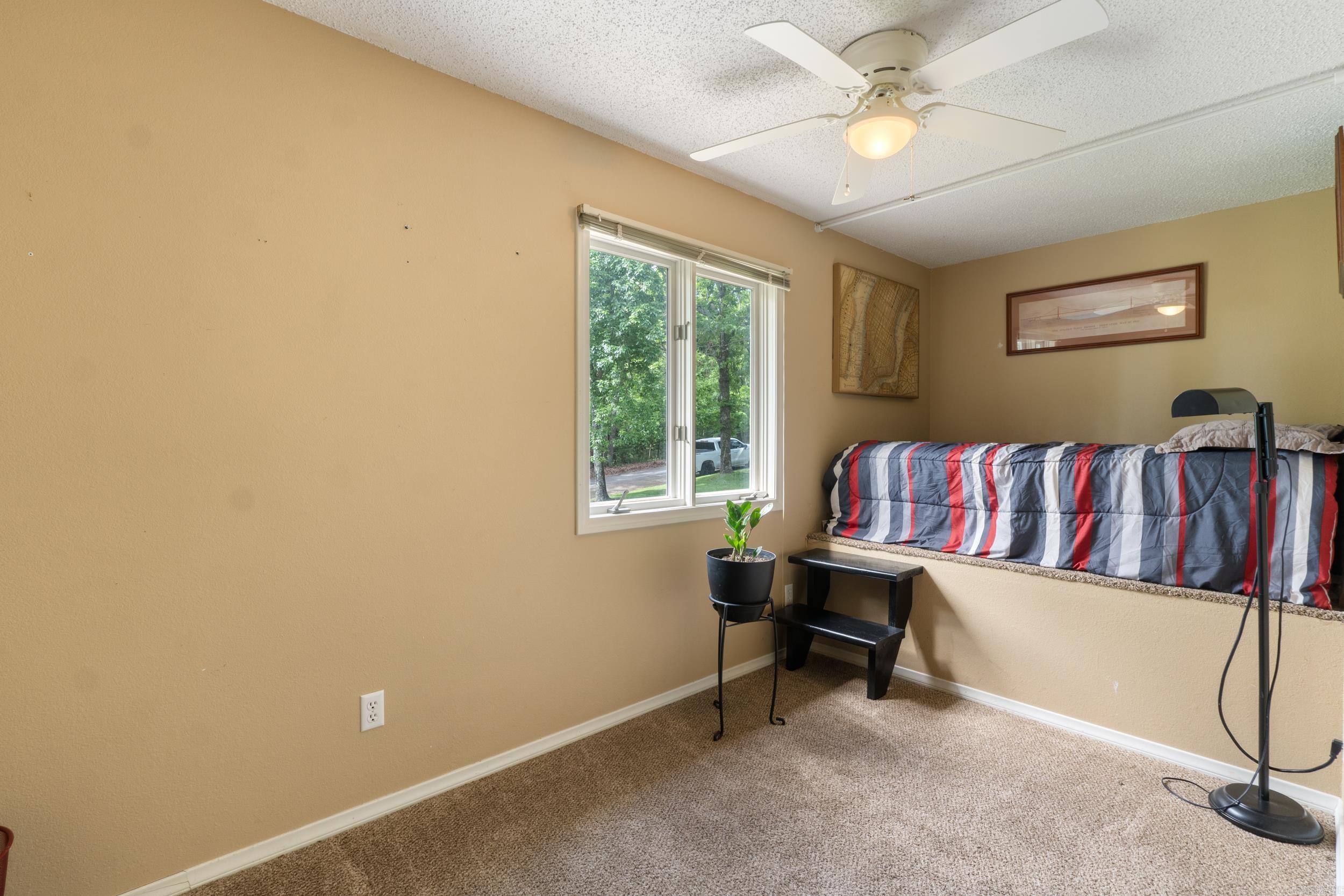 CENTER RIDGE - Residential