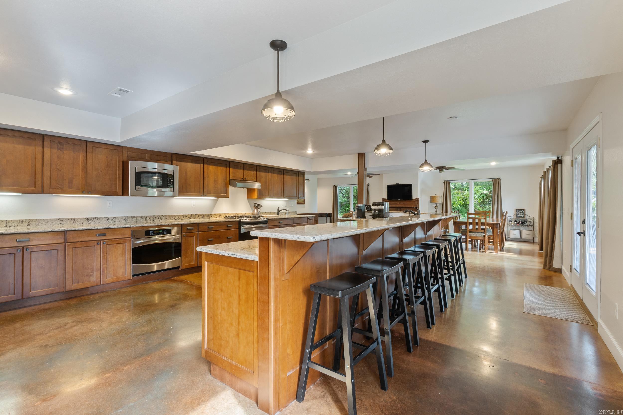 CENTER RIDGE - Residential