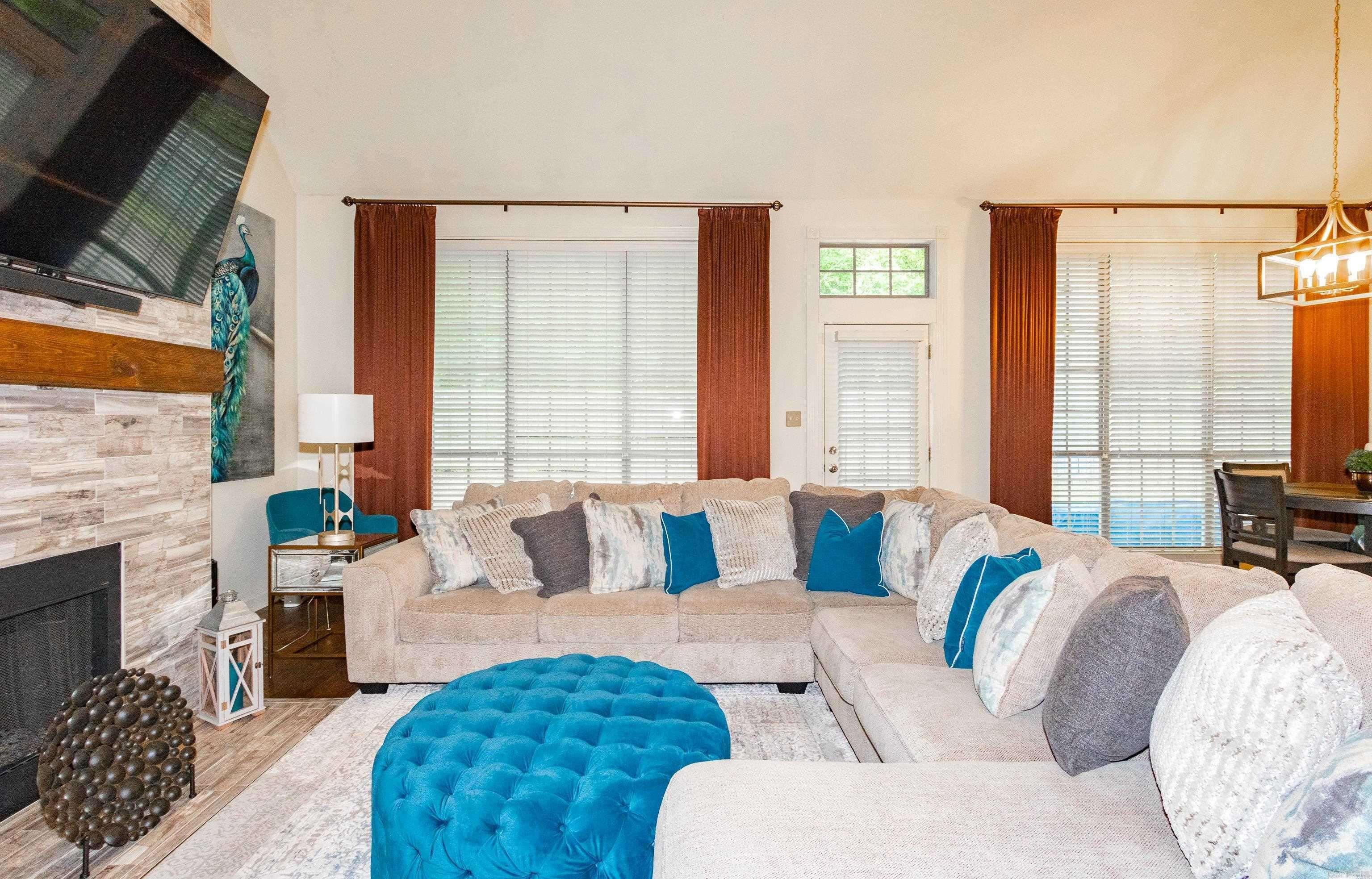 WOODLANDS EDGE - Residential