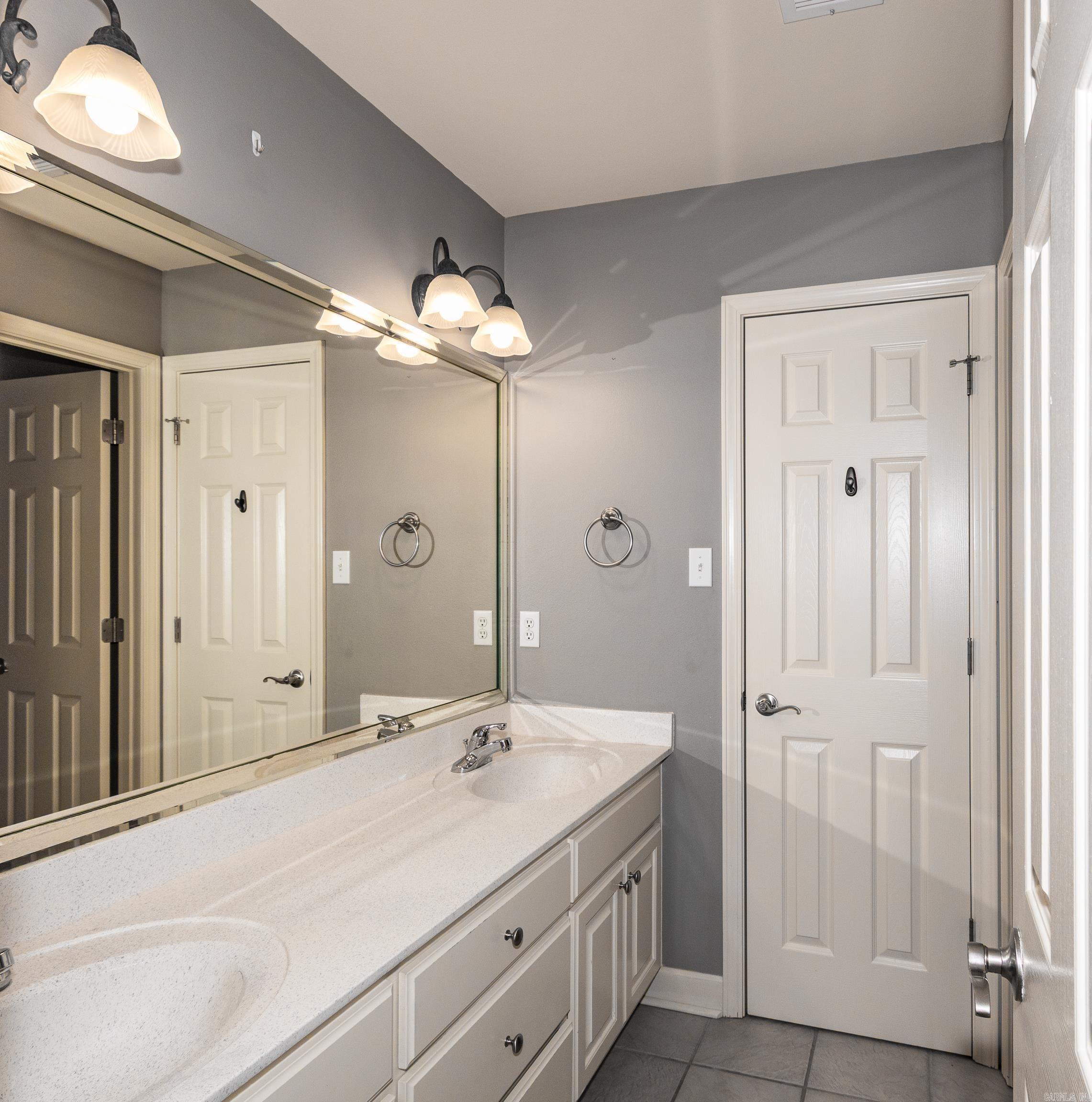 WOODLANDS EDGE - Residential