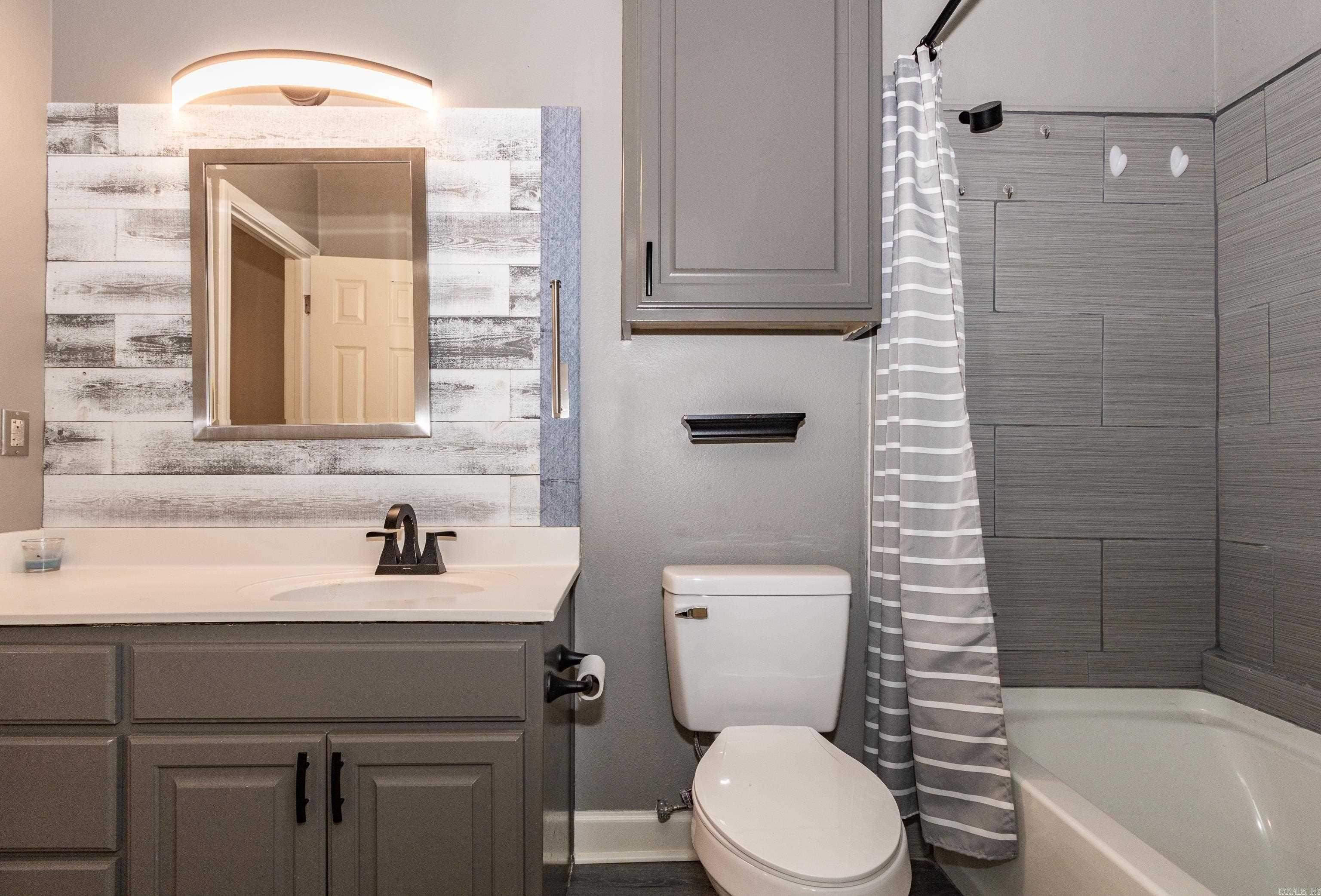 WOODLANDS EDGE - Residential